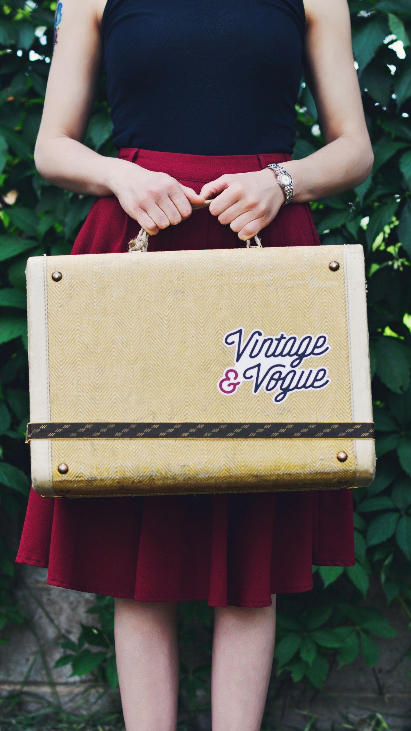 1350x2400 Download wallpaper 1350x2400 suitcase, girl, vintage, vogue