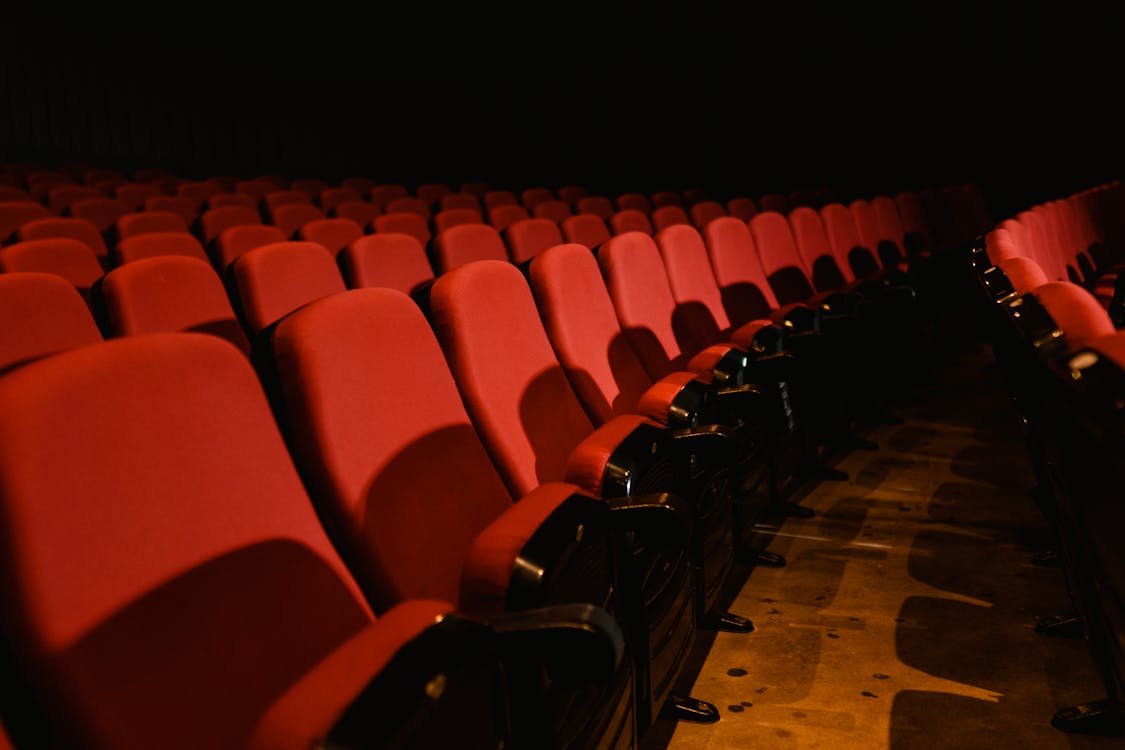 1125x750 An Empty Movie Theater Seats · Free