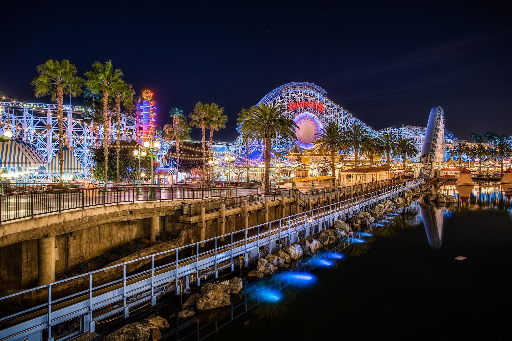2048x1365 Disneyland Park in Anaheim