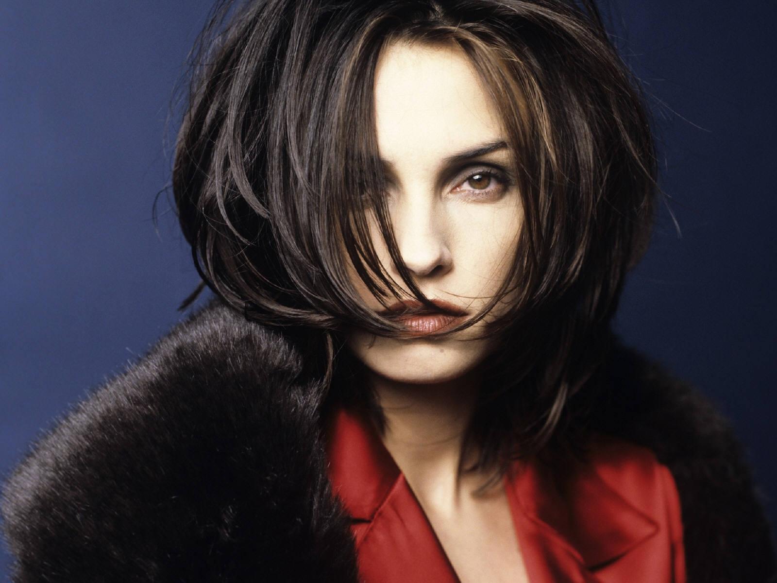 1600x1200 image Famke Janssen Celebrities 1600x1200