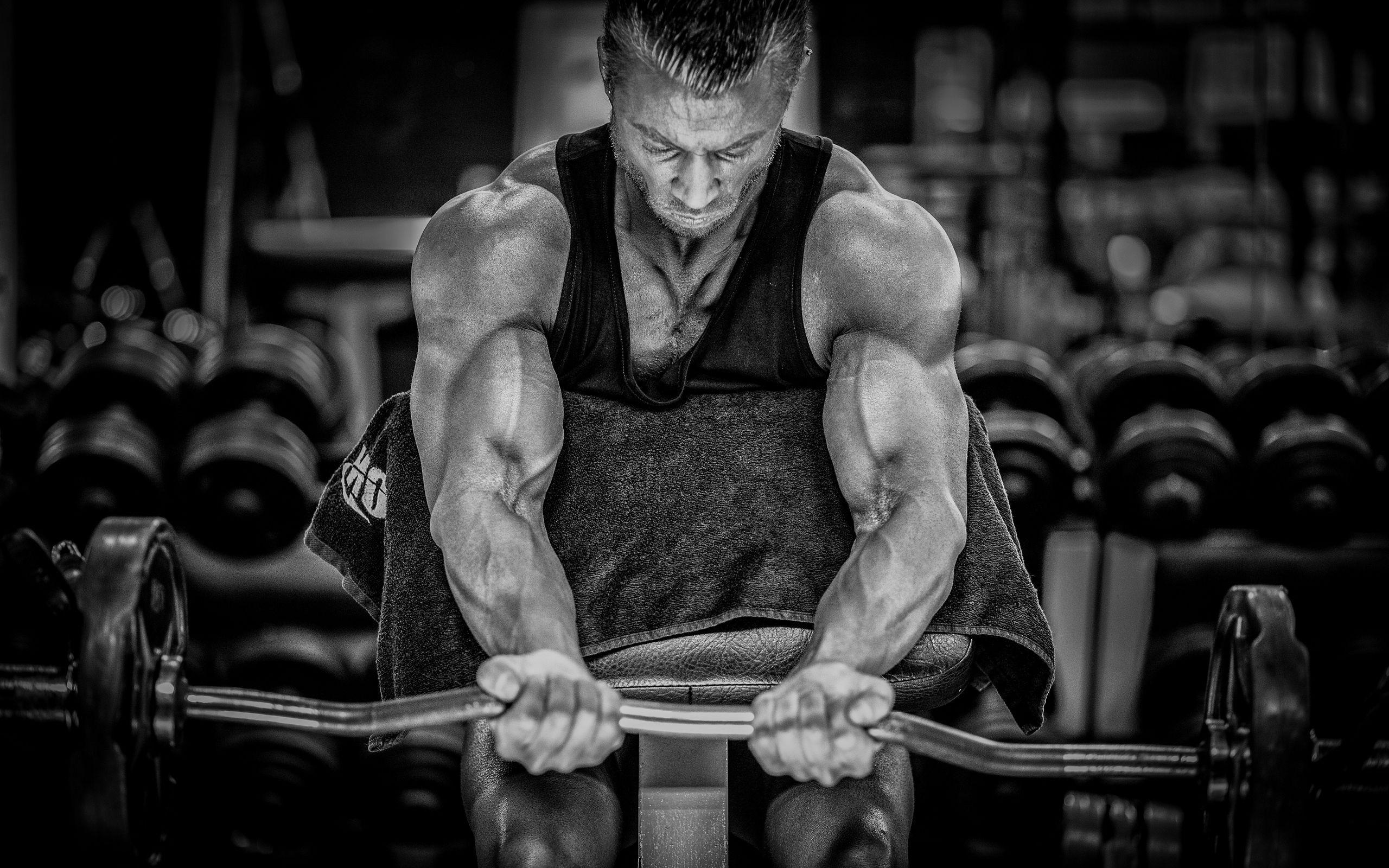 2560x1600 Download wallpaper 2560x1600 bodybuilding, bodybuilder
