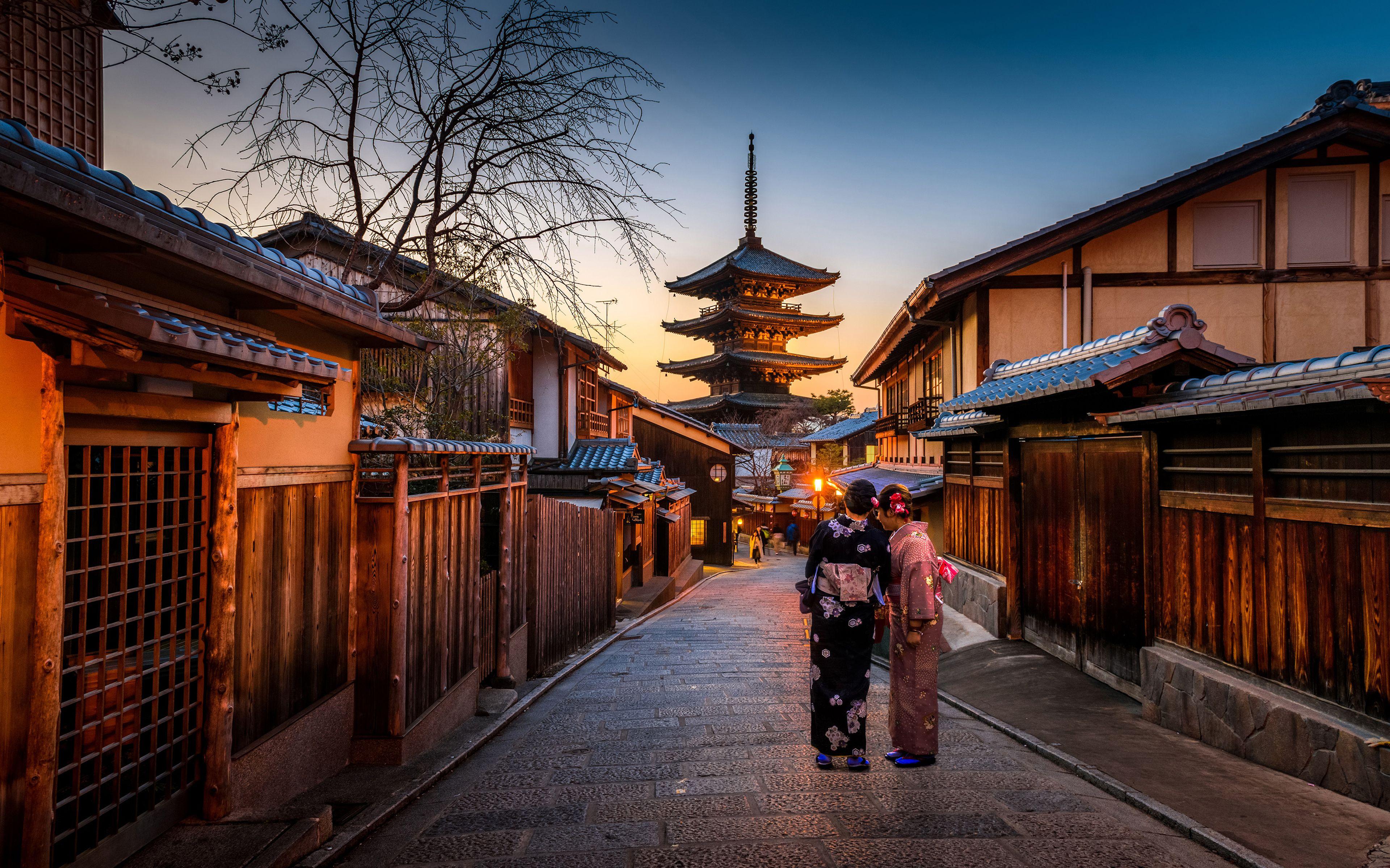 3840x2400 Download wallpaper Japan, 4k, Temple, geisha, Kyoto