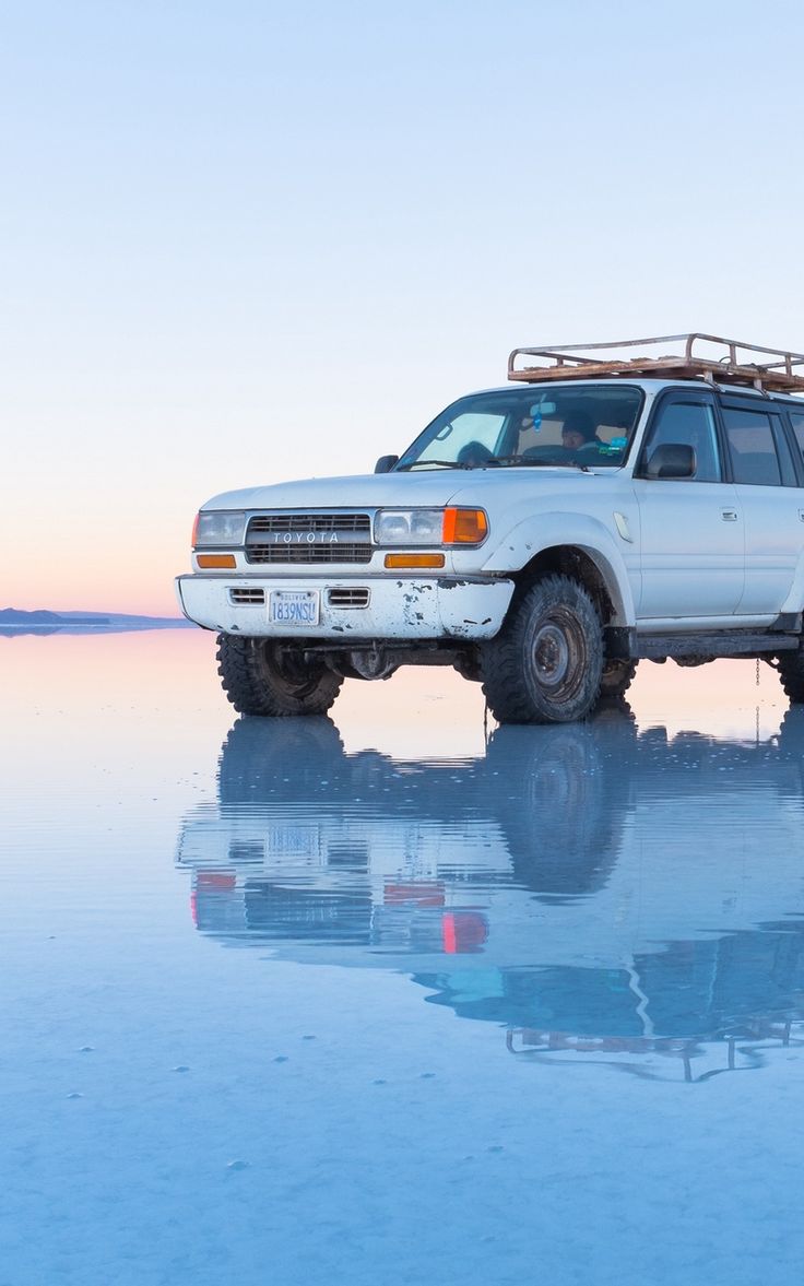 736x1177 Wallpaper Toyota White Off Road Suv Old