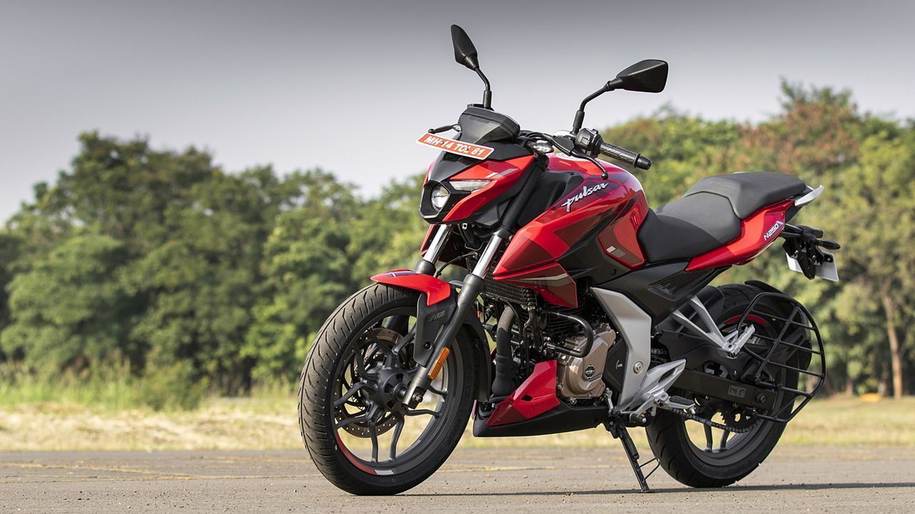 1280x720 image of Bajaj Pulsar N250