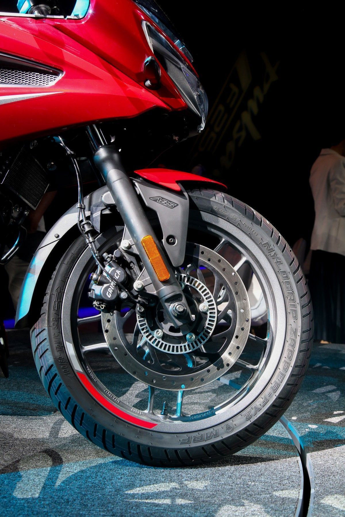 1200x1800 Bajaj Pulsar N250 and F250