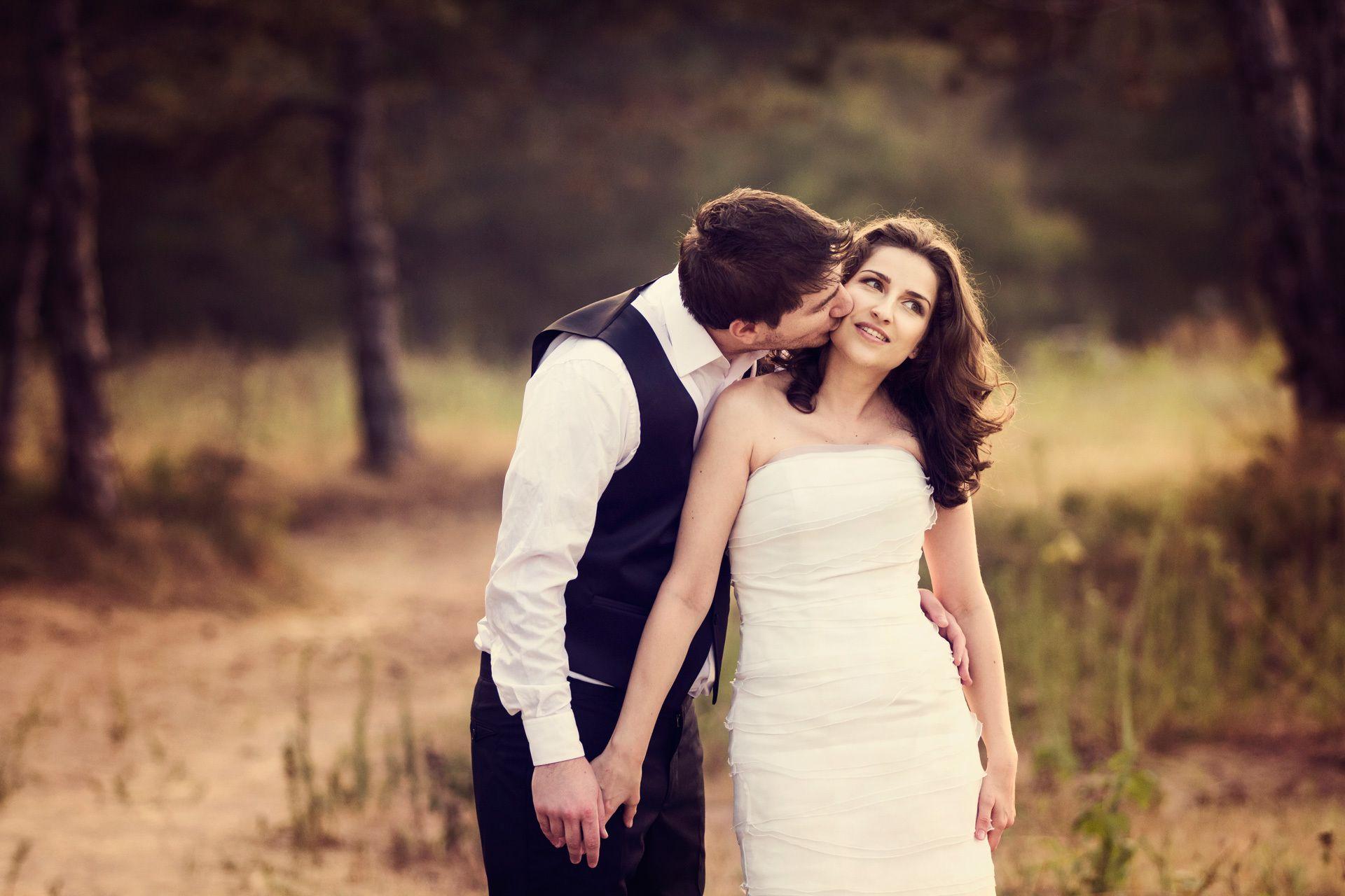 1920x1280 Love Couple Kiss HD Wallpaper