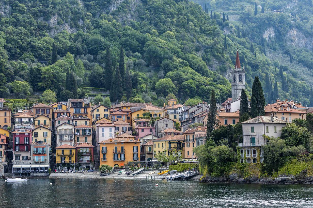 1232x821 Town of Varenna by Lake Como, Italy