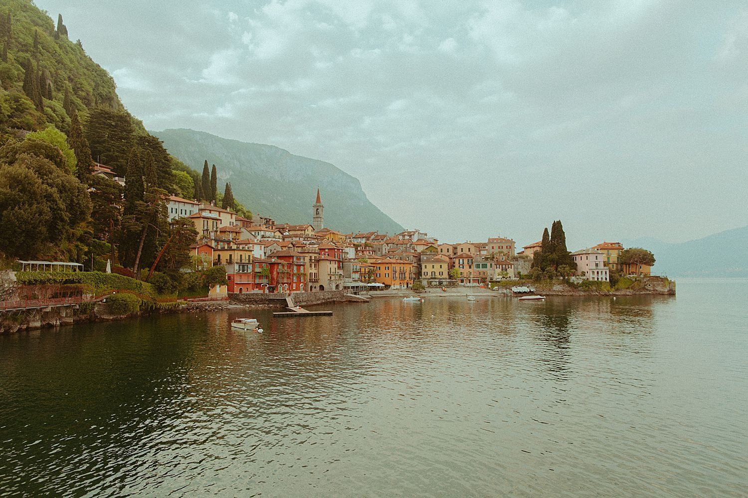 1500x1000 Lake Como Couples Photo // Bellagio