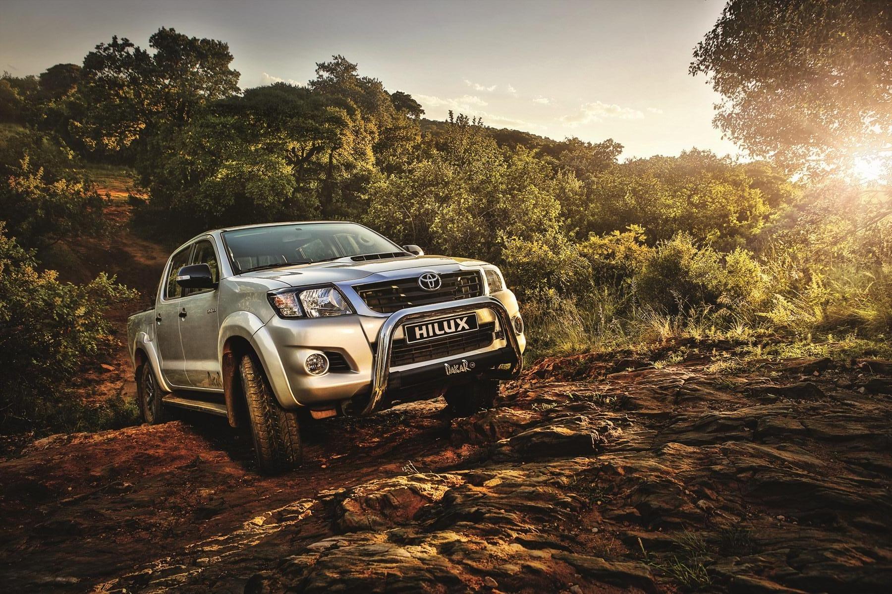1800x1198 Toyota Hilux Wallpaper