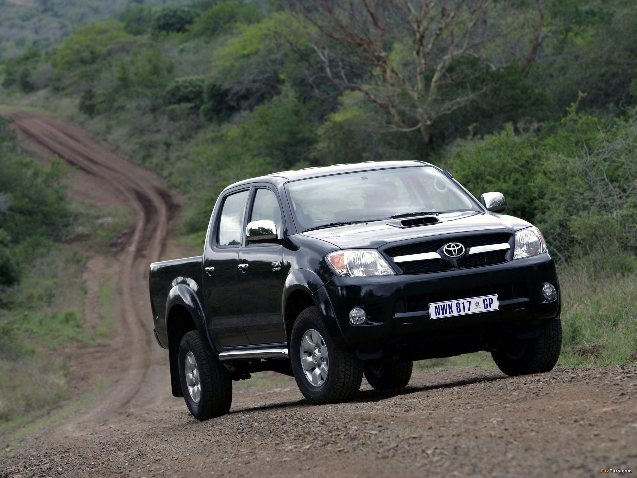 2048x1536 Toyota Hilux Double Cab 2005–08 wallpaper (2048x1536)
