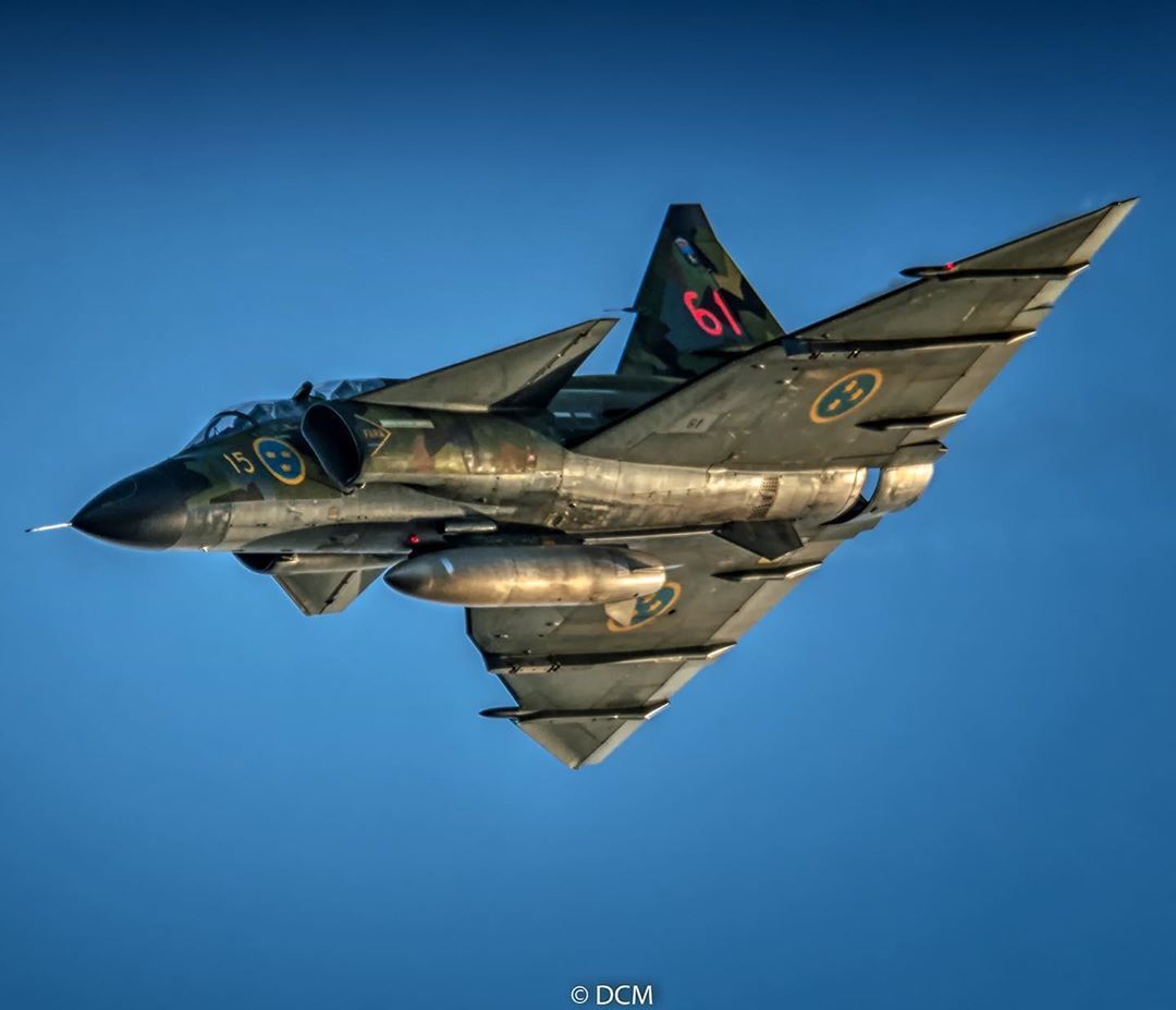 1080x927 mighty Saab 37 Viggen. Photo