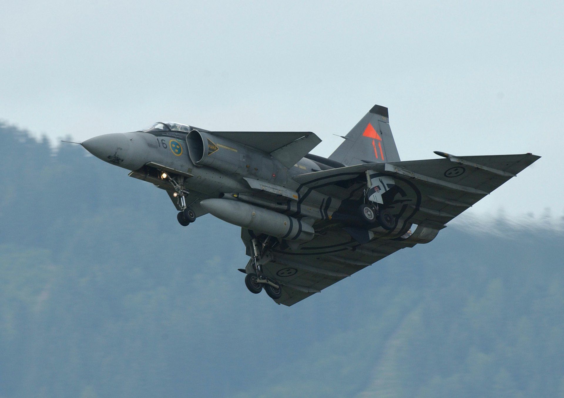 1920x1355 Military Saab 37 Viggen HD Wallpaper