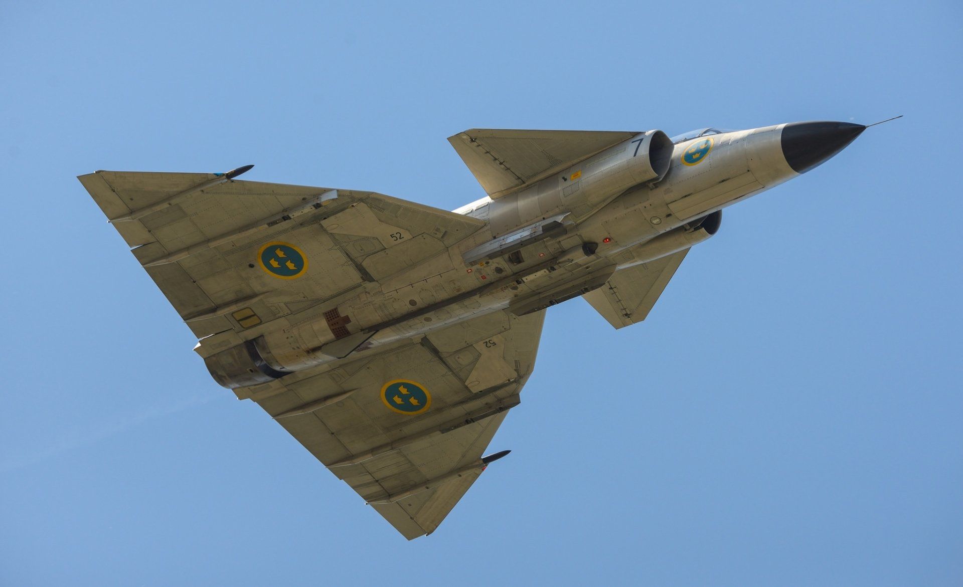 1920x1171 Download Warplane Aircraft Jet Fighter
