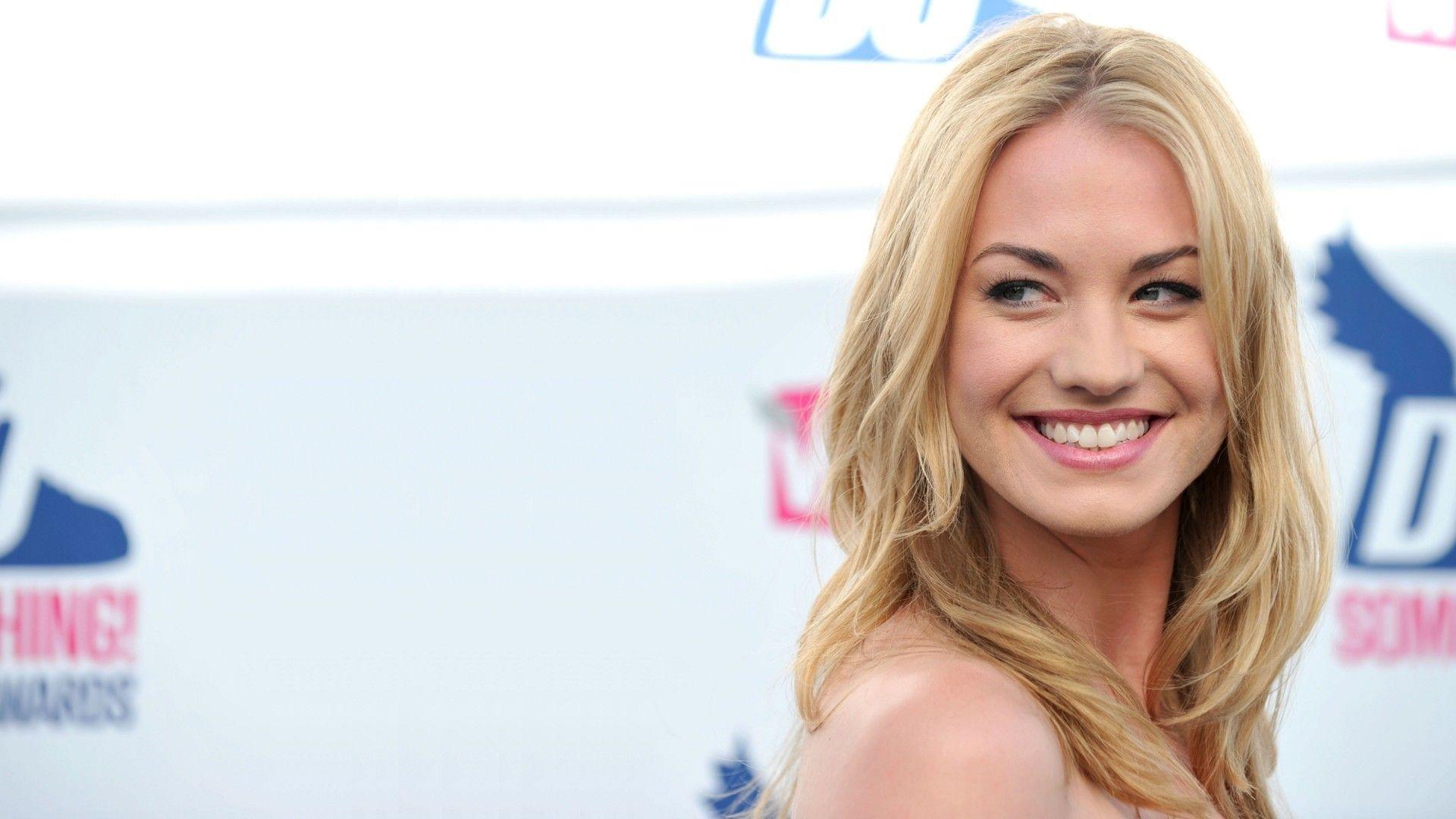 1920x1080 Yvonne Strahovski HD Wallpaper background picture