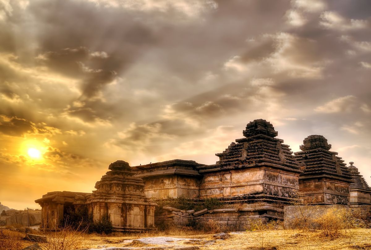 1200x807 Jain Temples Hemkunta Hills at Hampi