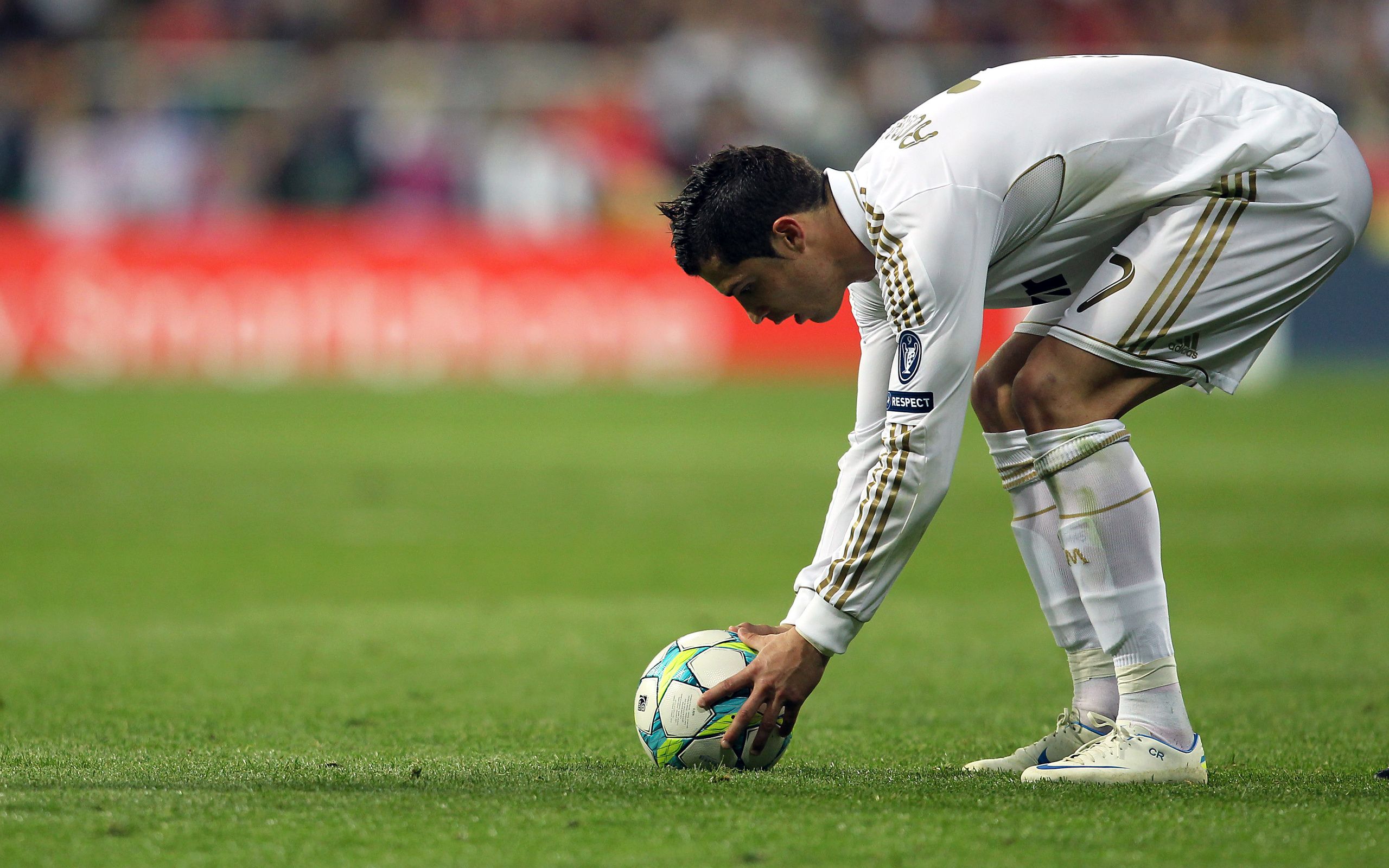 2560x1600 Sports, Cristiano Ronaldo, Soccer