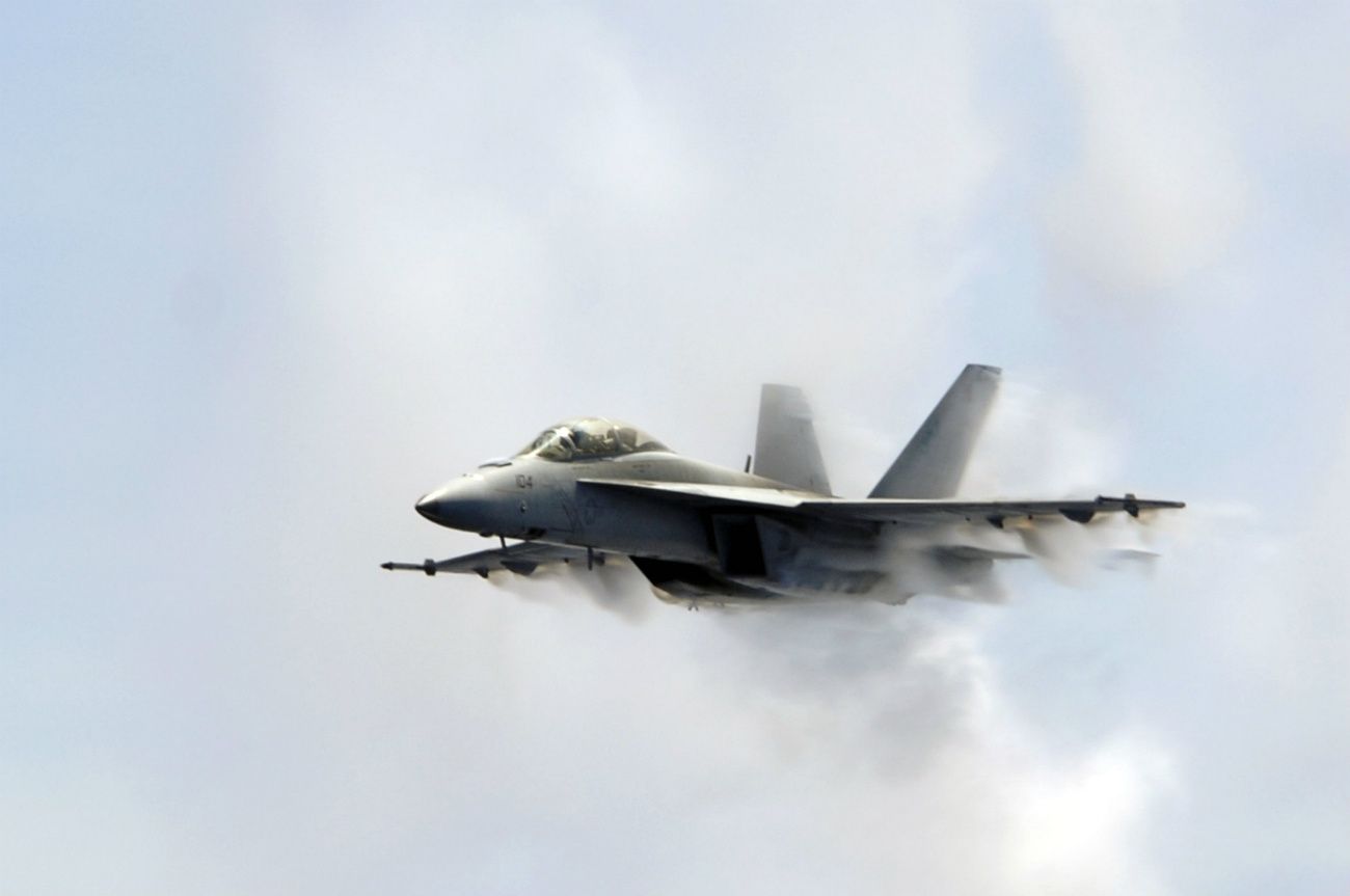 1300x863 Remarkable Military Aircraft Sound