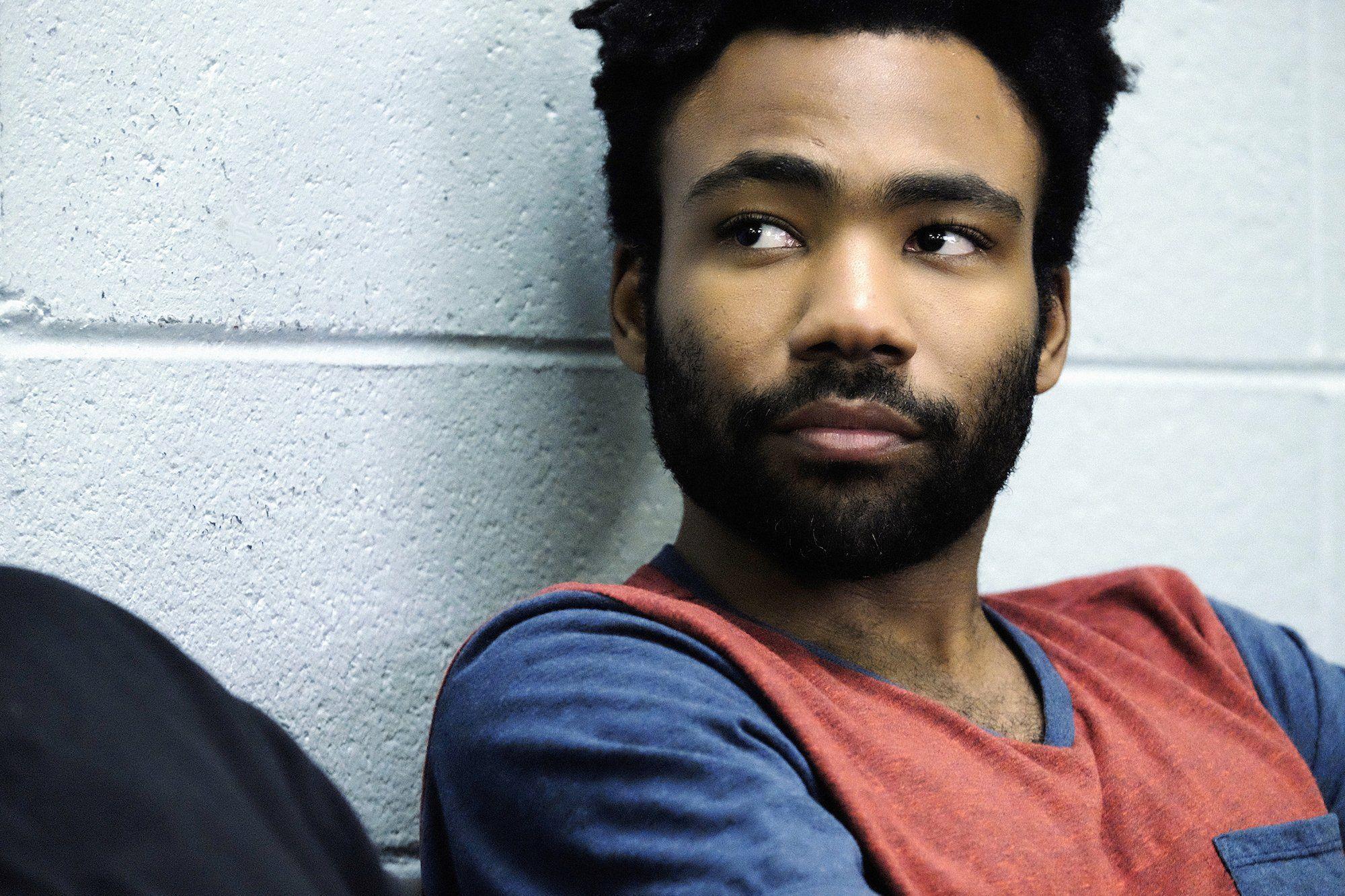 2000x1333 Donald Glover High Quality Wallpaper
