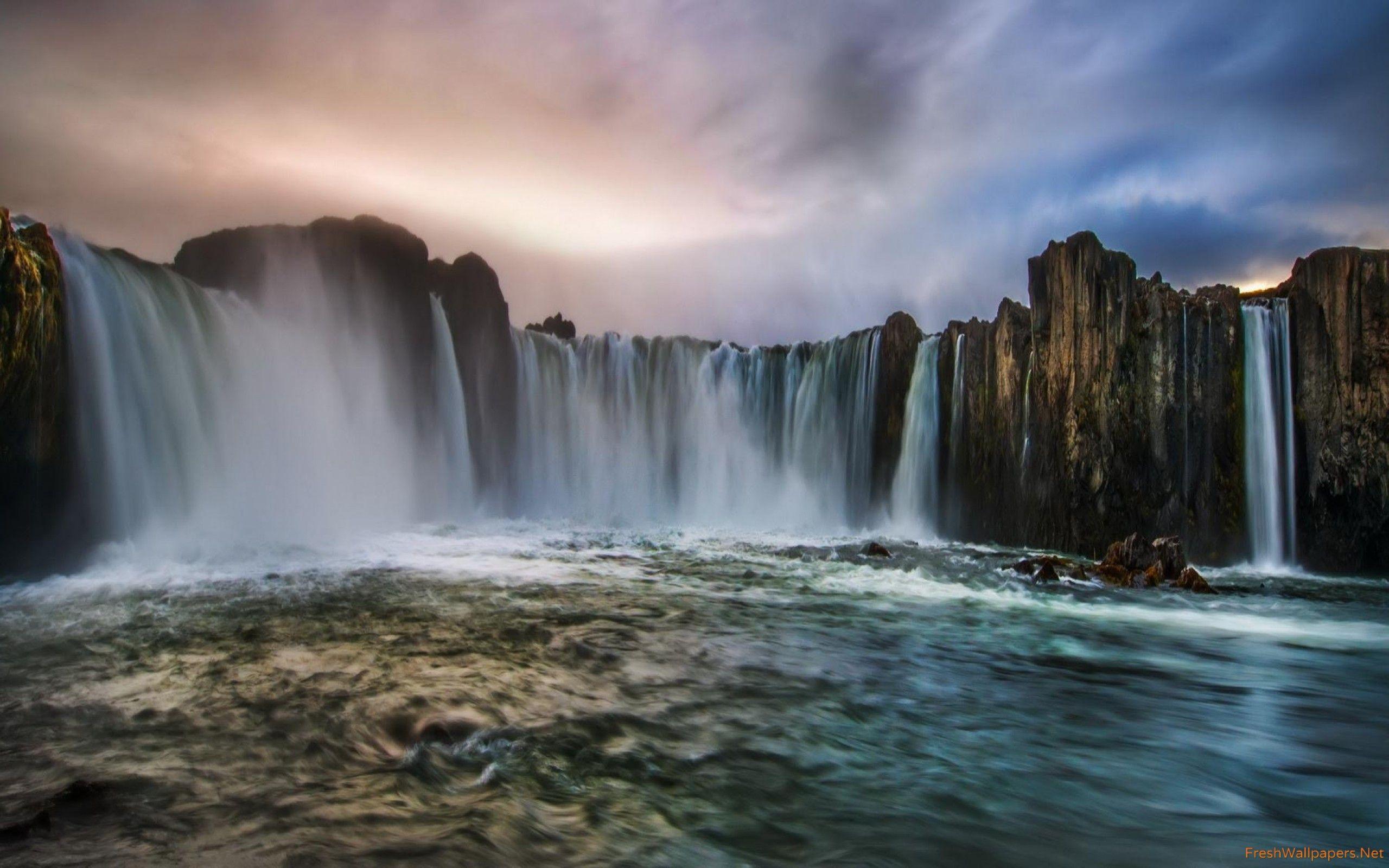 2560x1600 Amazing waterfall wallpaper