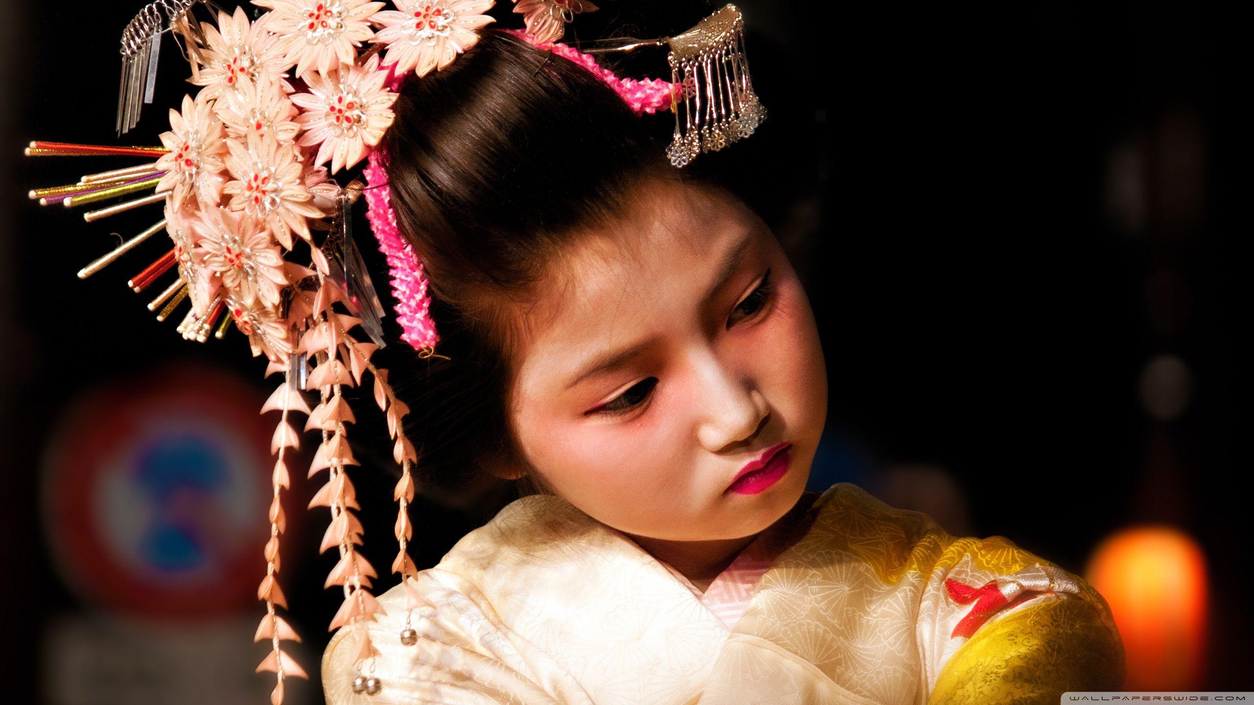Япония девушки молодая. Япония девочки маленькие. Японские прически для детей. Дети в древней Японии. Китайские прически для детей.