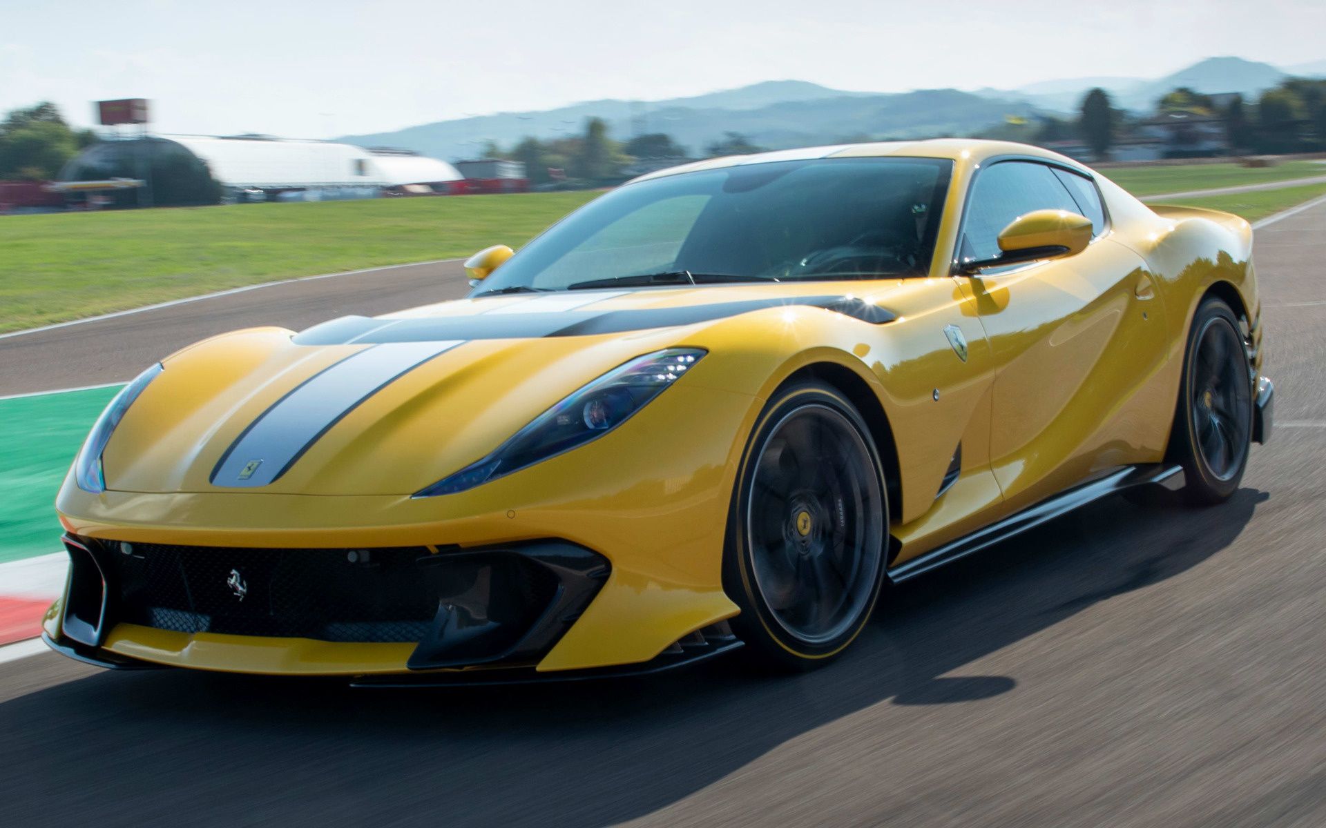 1920x1200 Ferrari 812 Competizione