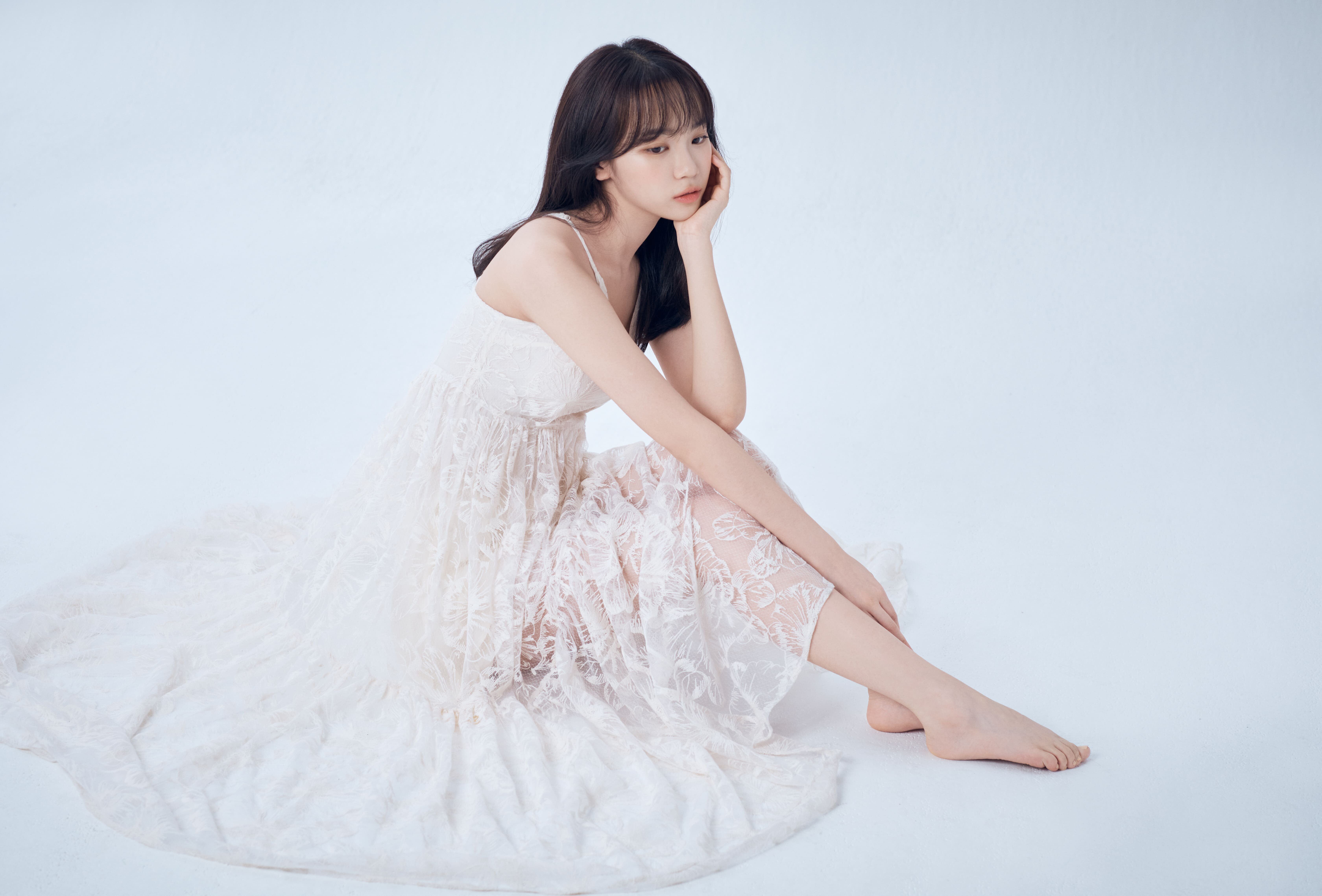 6720x4556 Kim Chaewon 2021 Woollim Profile Photo