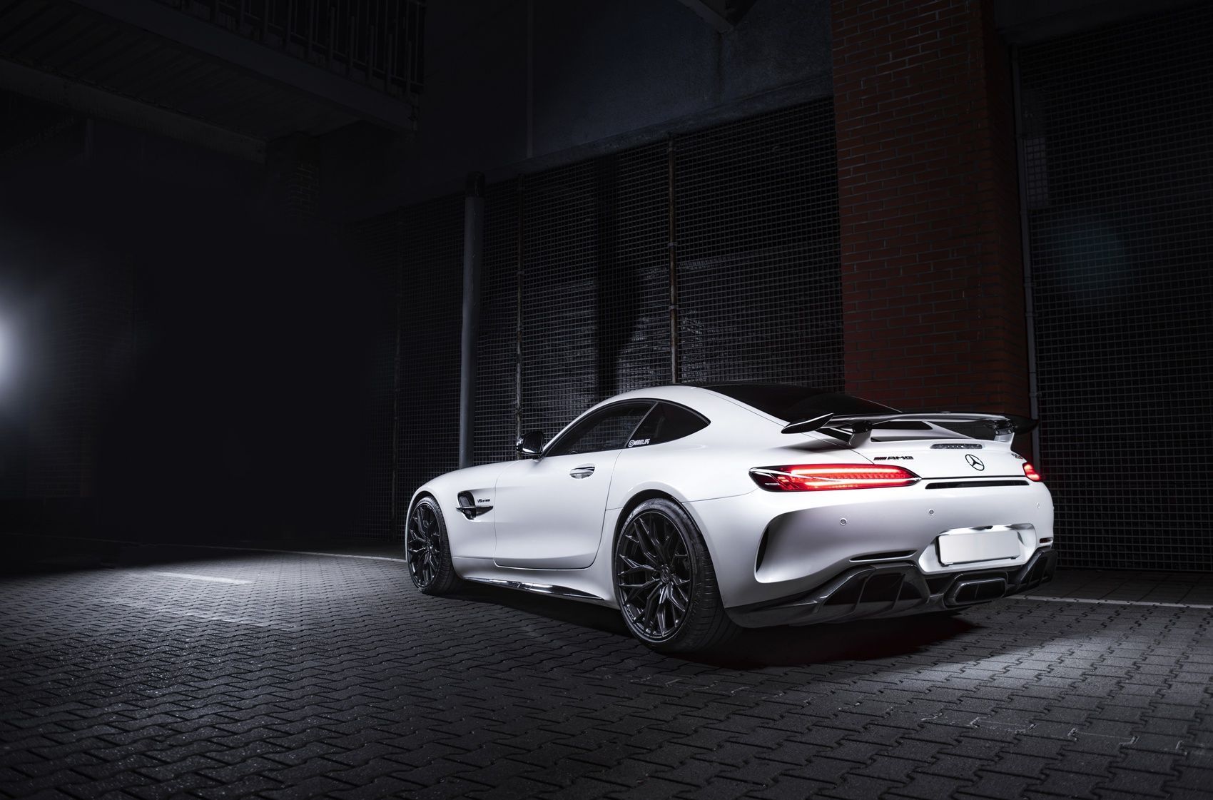 1700x1121 Mercedes Benz AMG GTR