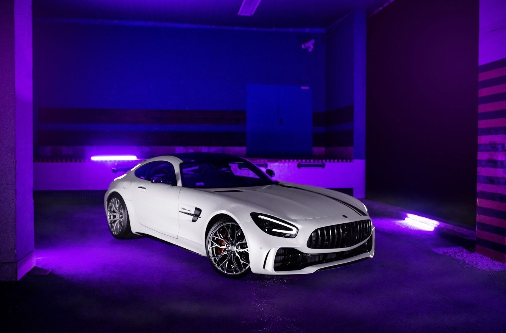 1700x1121 Mercedes Benz AMG GTR