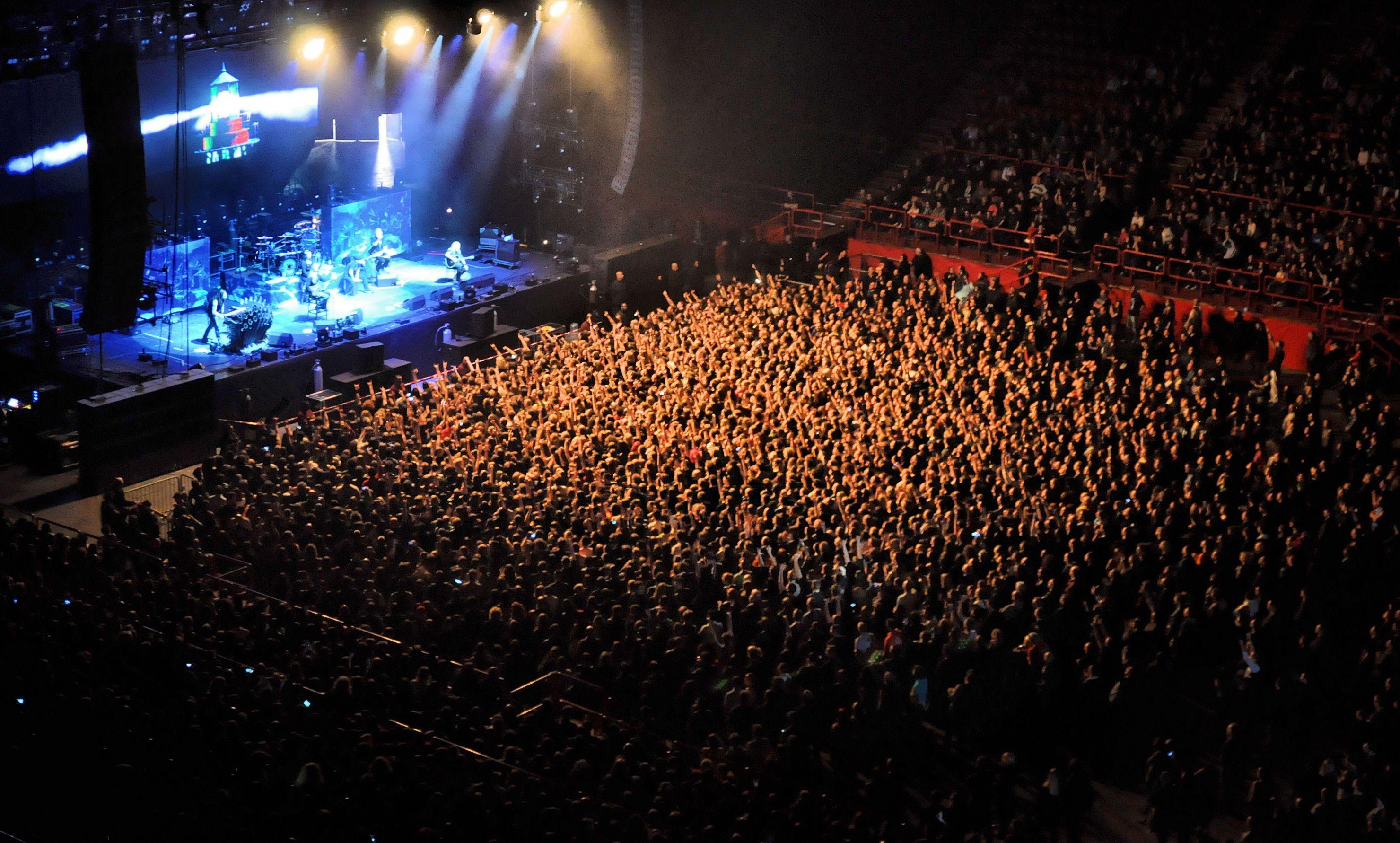 2960x1782 Concert Desktop Wallpaper