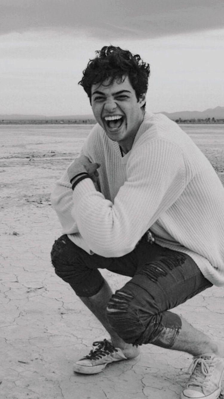 Noah Centineo Aesthetic Wallpaper