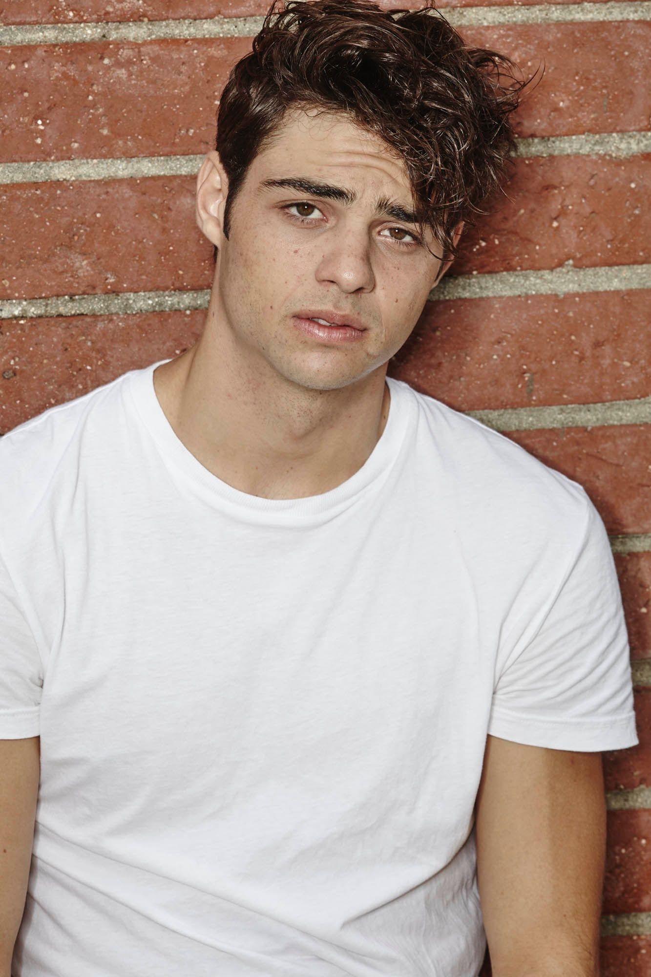 Noah Centineo Wallpapers - Top Free Noah Centineo Backgrounds