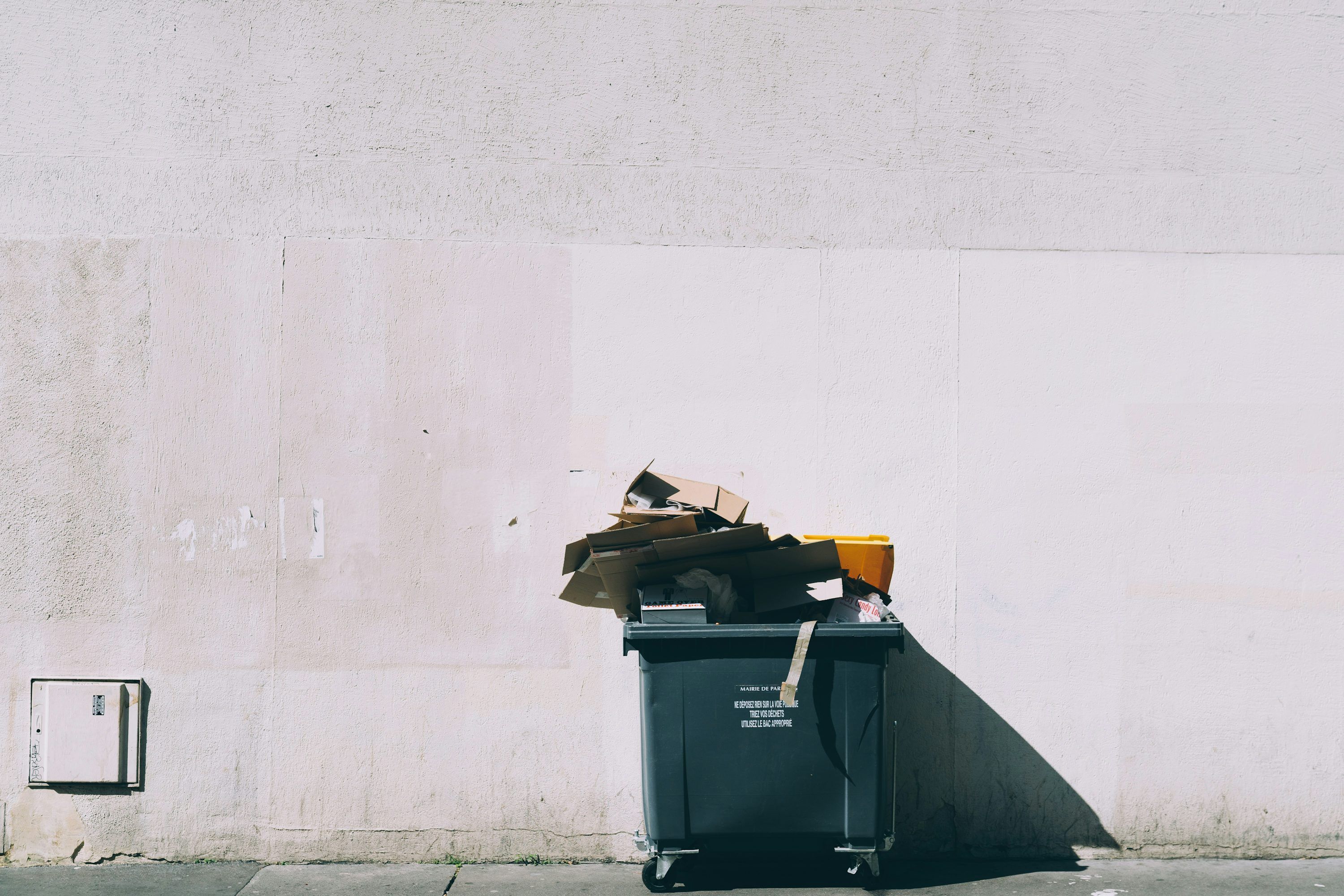 3000x2000 Garbage Bin Picture. Download Free