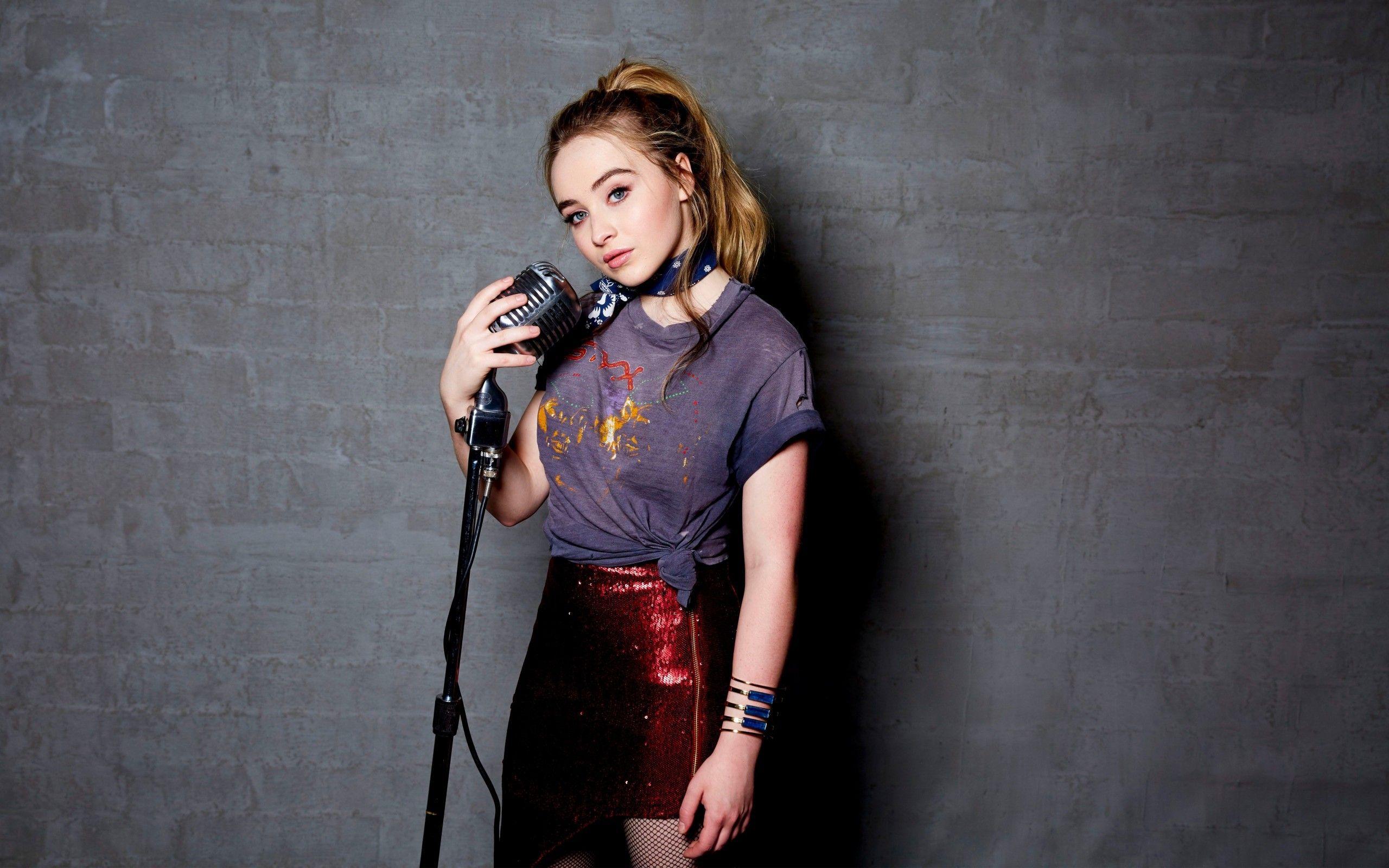 2560x1600 Download 2560x1600 Sabrina Carpenter, Singer, Blonde