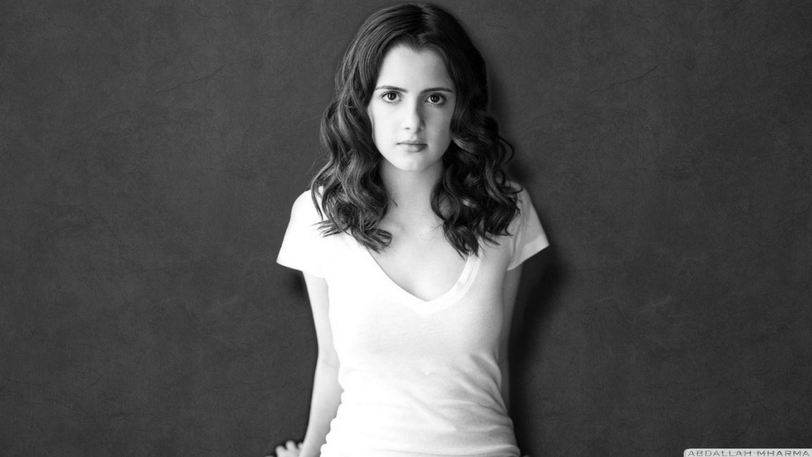 1600x900 Laura Marano ❤ 4K HD Desktop Wallpaper for 4K Ultra HD TV