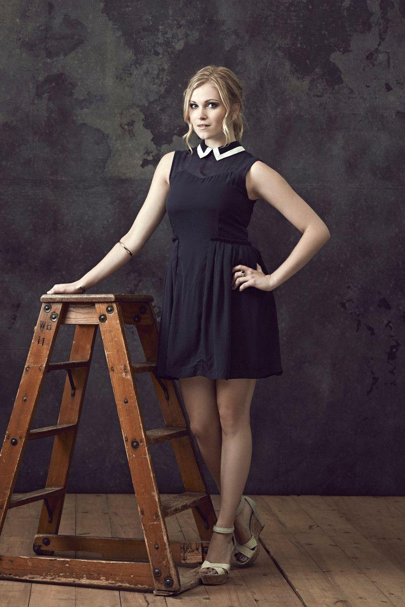 800x1200 Eliza Taylor wallpaper