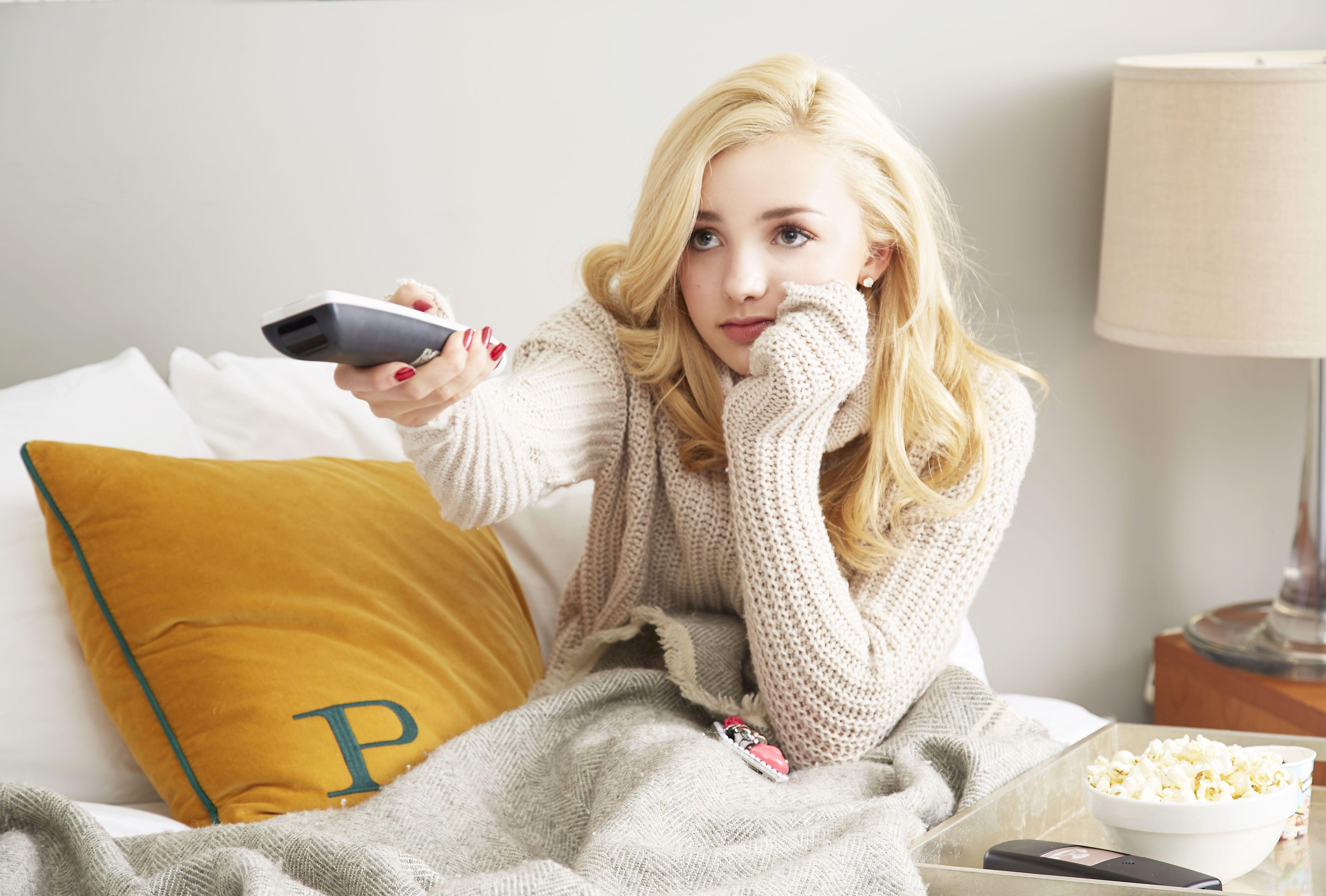 4200x2838 Peyton List HD Wallpaper and background. famous