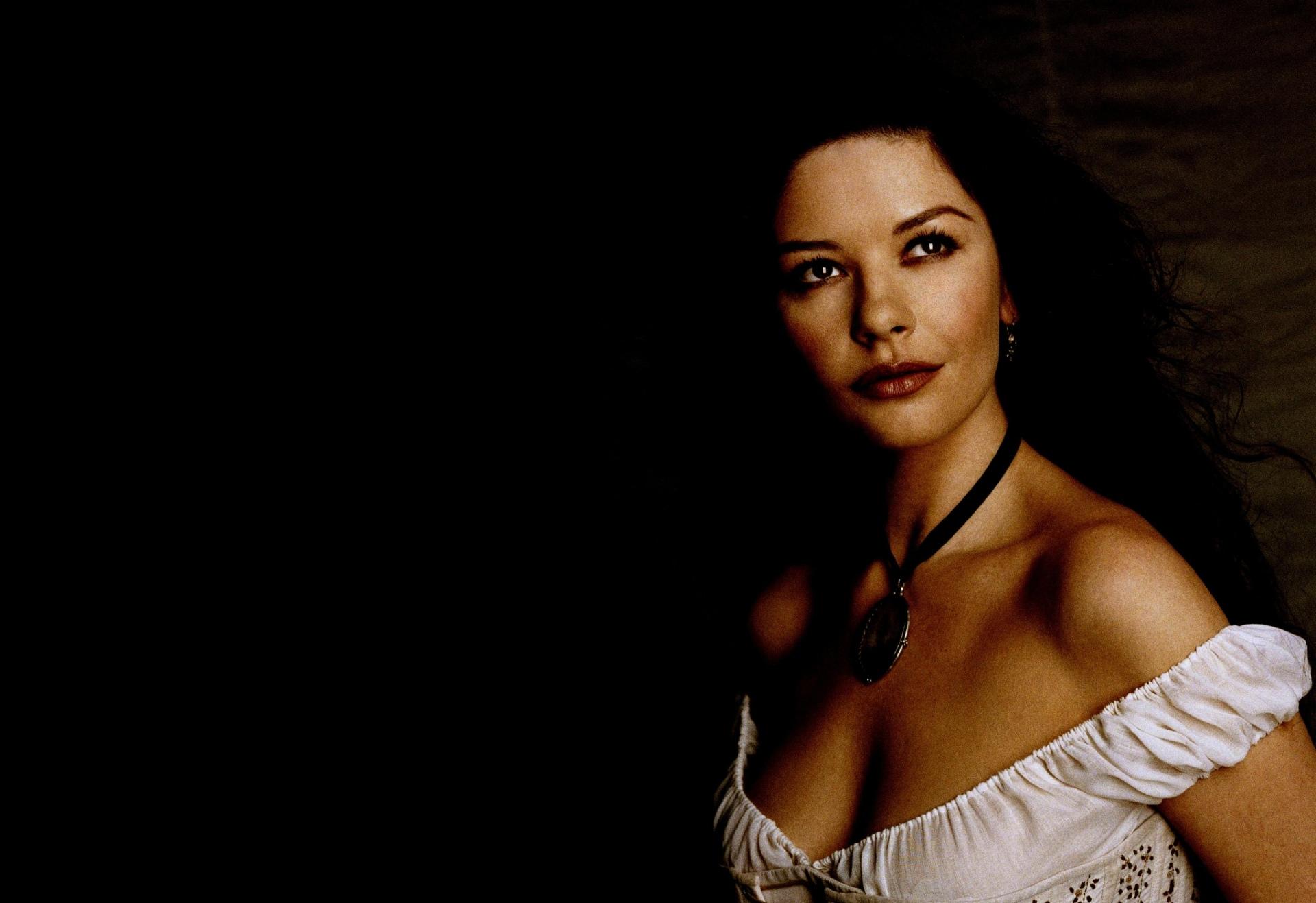 1920x1317 Catherine Zeta Jones Wallpaper HD Download
