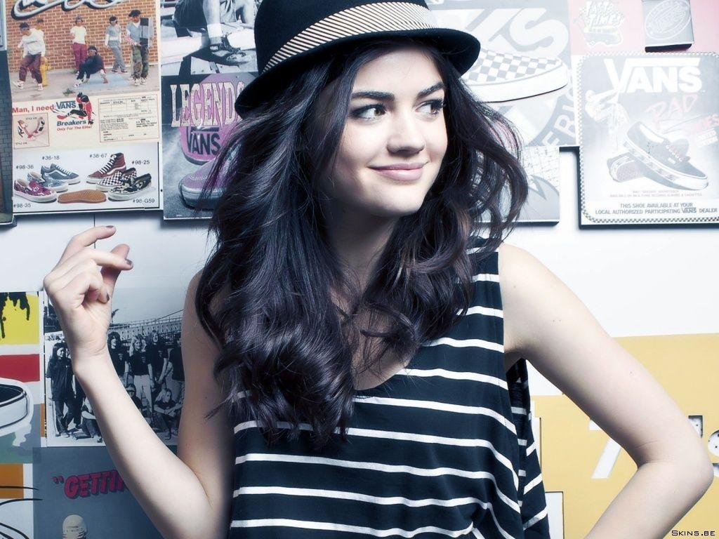 1024x768 Lucy Hale Wallpaper