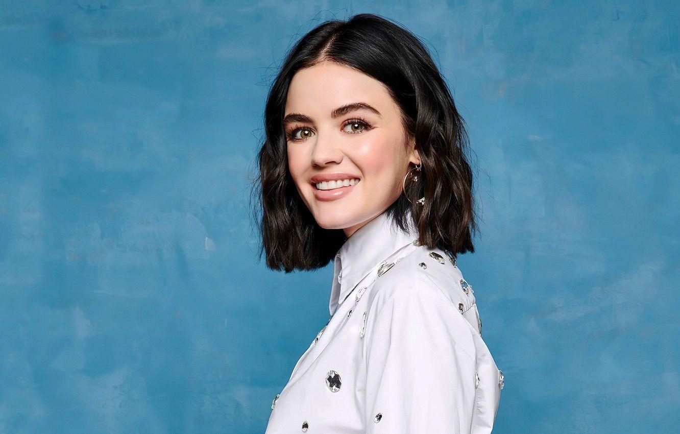 1332x850 Wallpaper look, girl, smile, portrait, Lucy Hale image