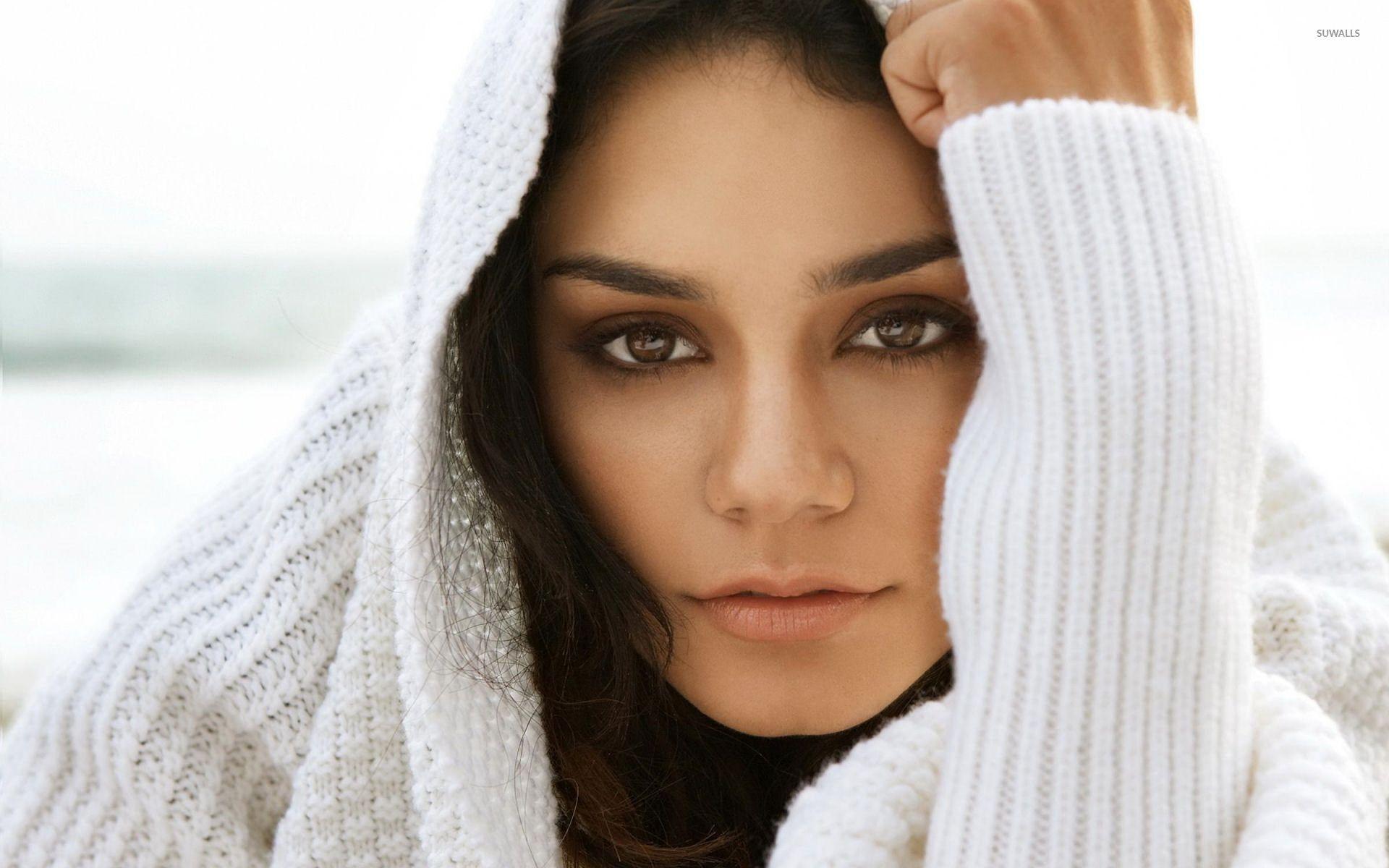 1920x1200 Vanessa Hudgens [8] wallpaper wallpaper