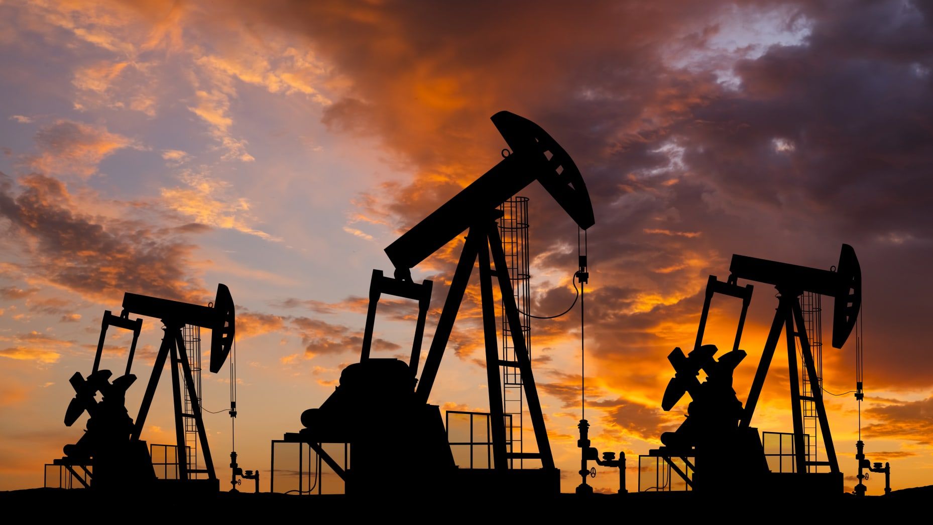 1858x1045 Oil slips as Gaza talks ease supply