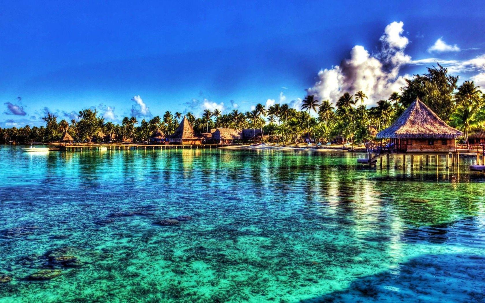 1680x1050 Hotel beach at tahiti wallpaper
