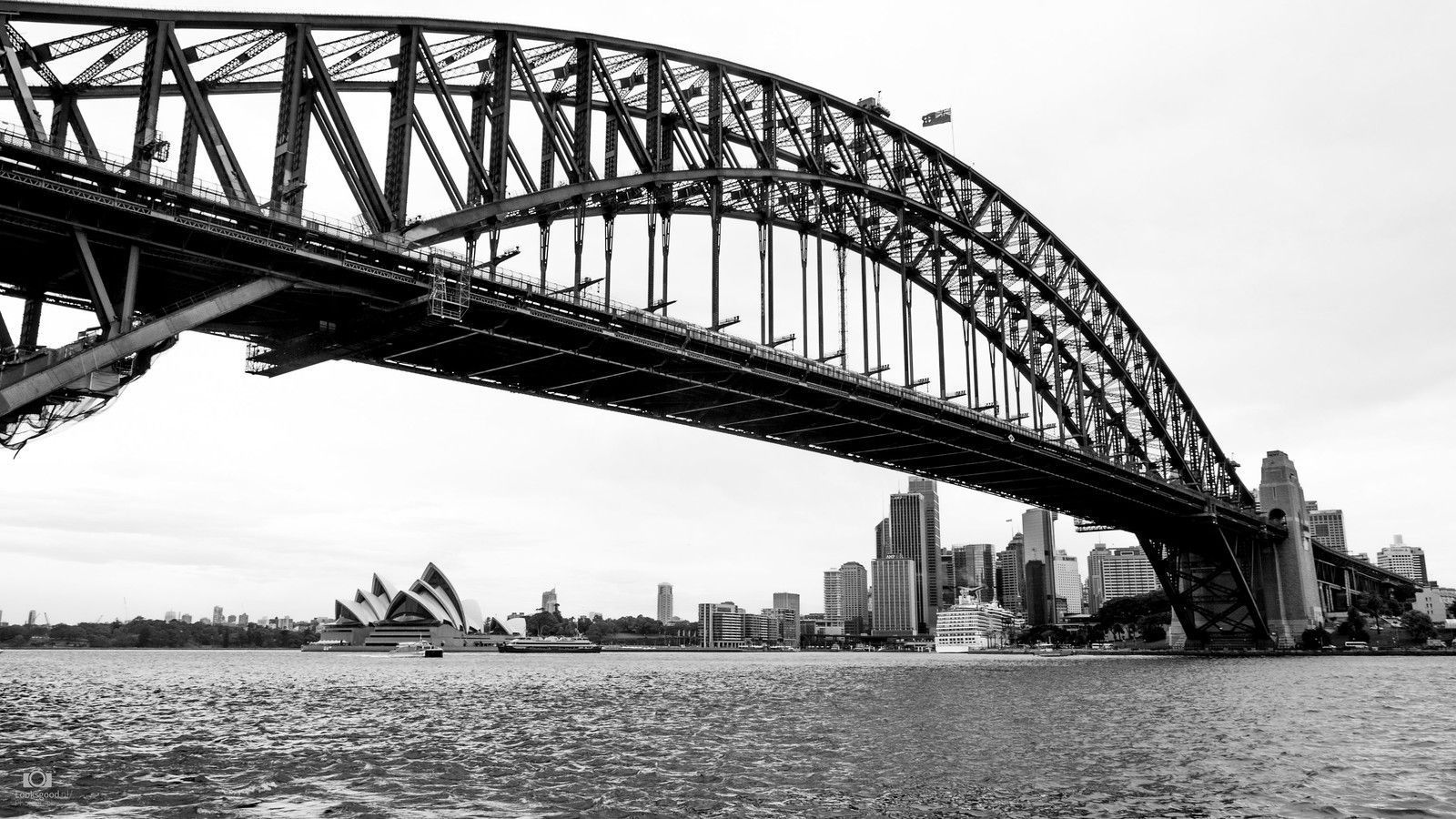 1600x900 Sydney Opera House and Harbour bridge