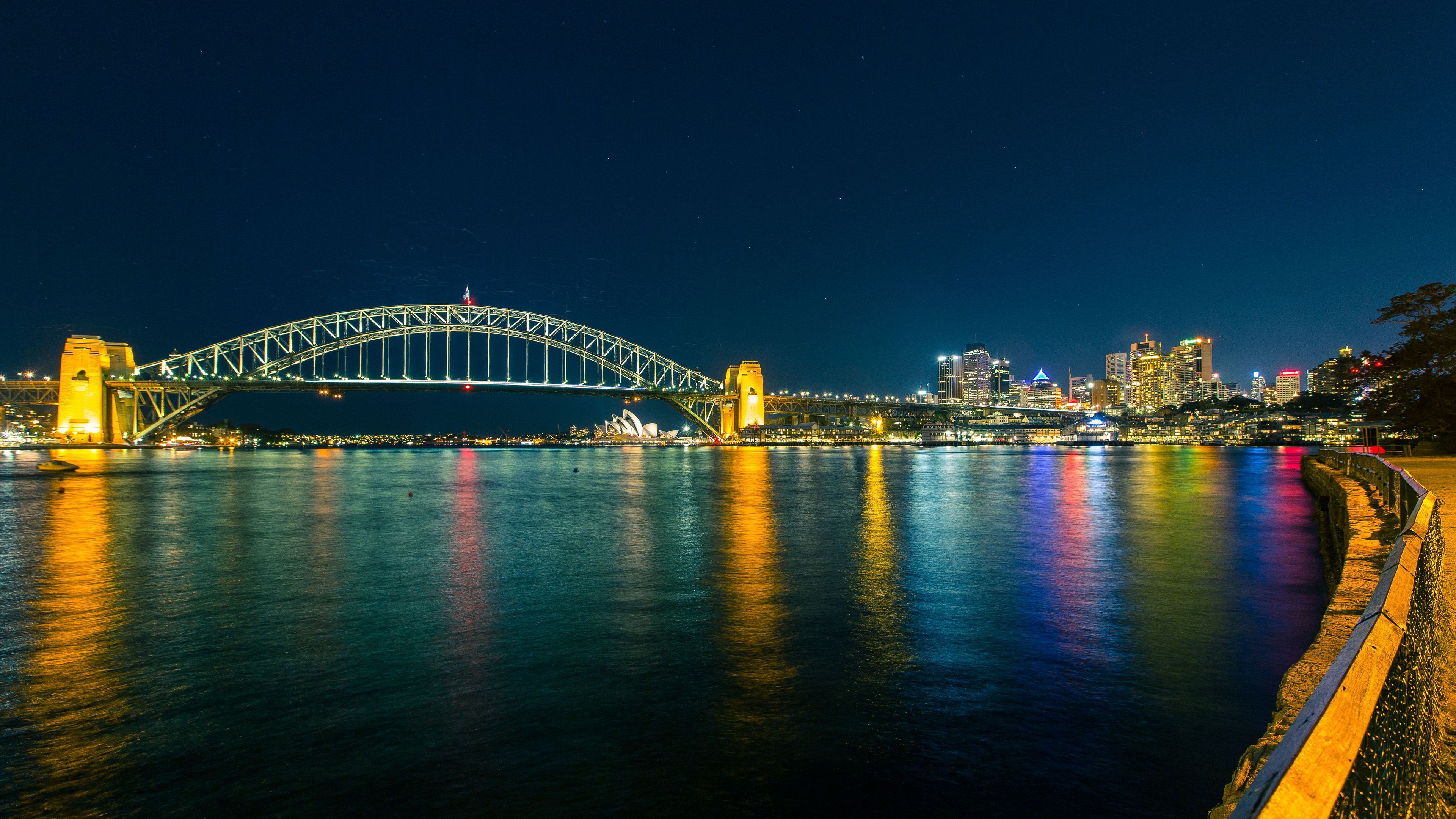 3840x2160 Sydney Harbour Bridge at Night