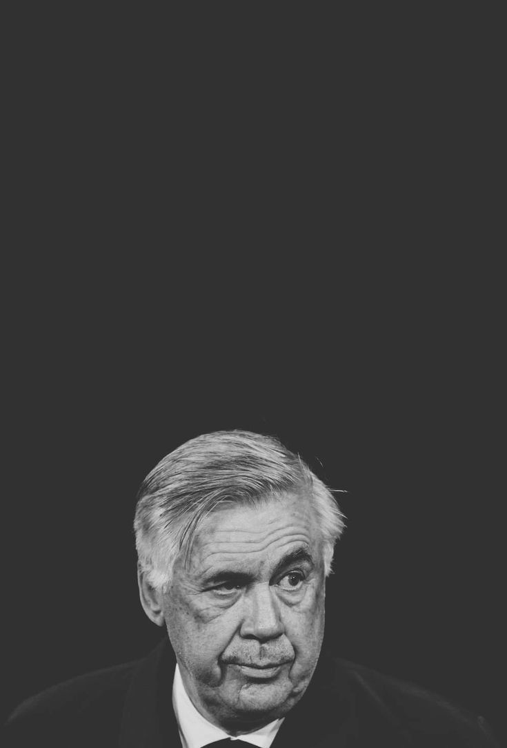735x1084 Wallpaper └