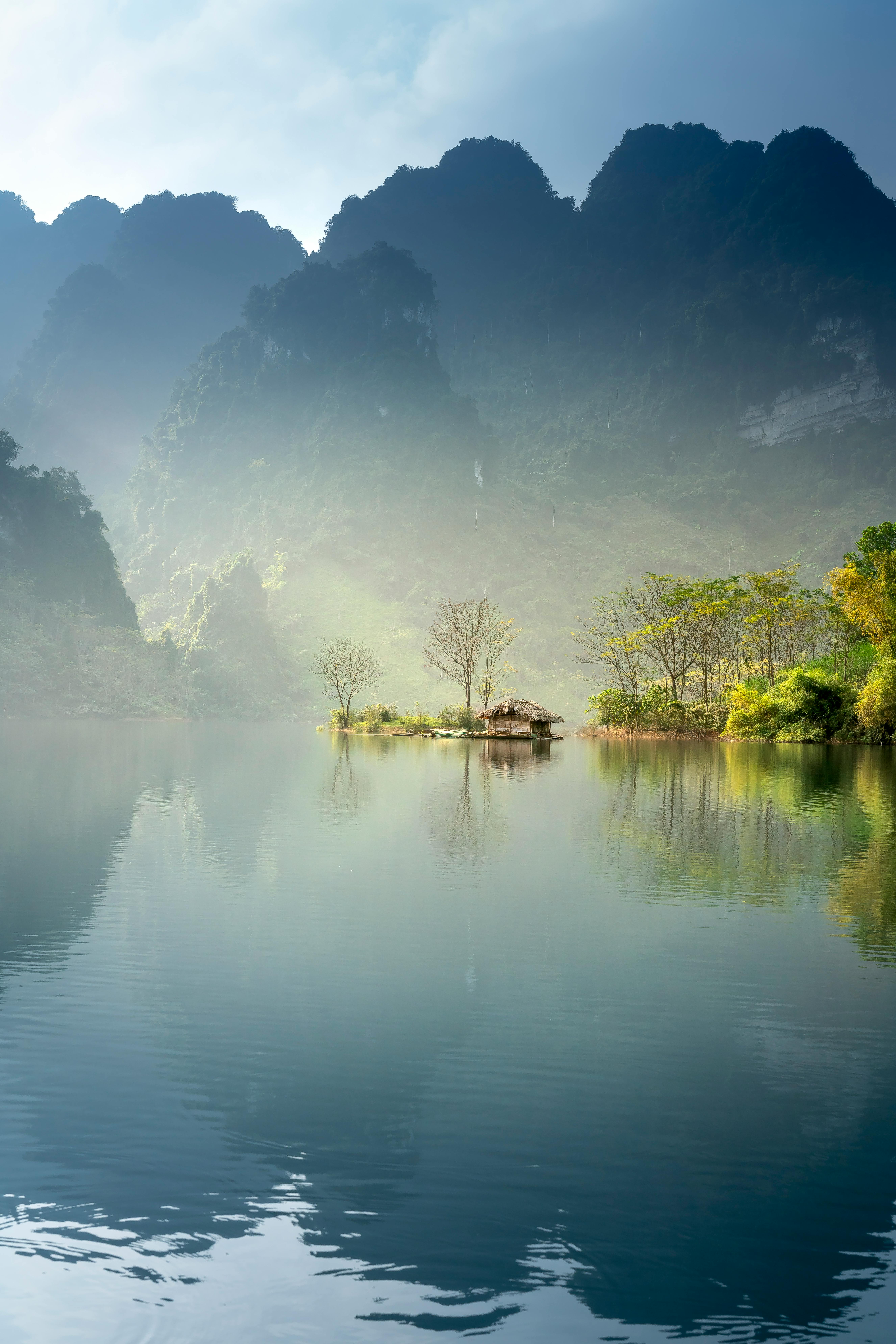 5304x7952 River & HD Image