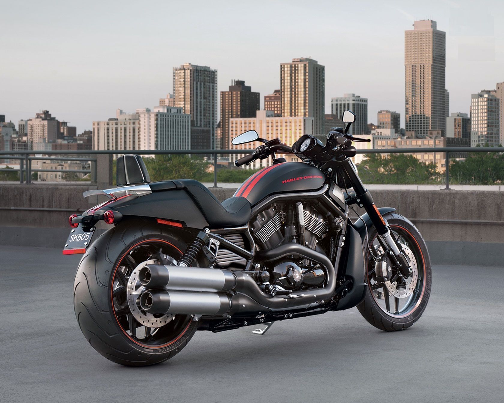 1680x1344 Harley Davidson Night Rod Wallpaper