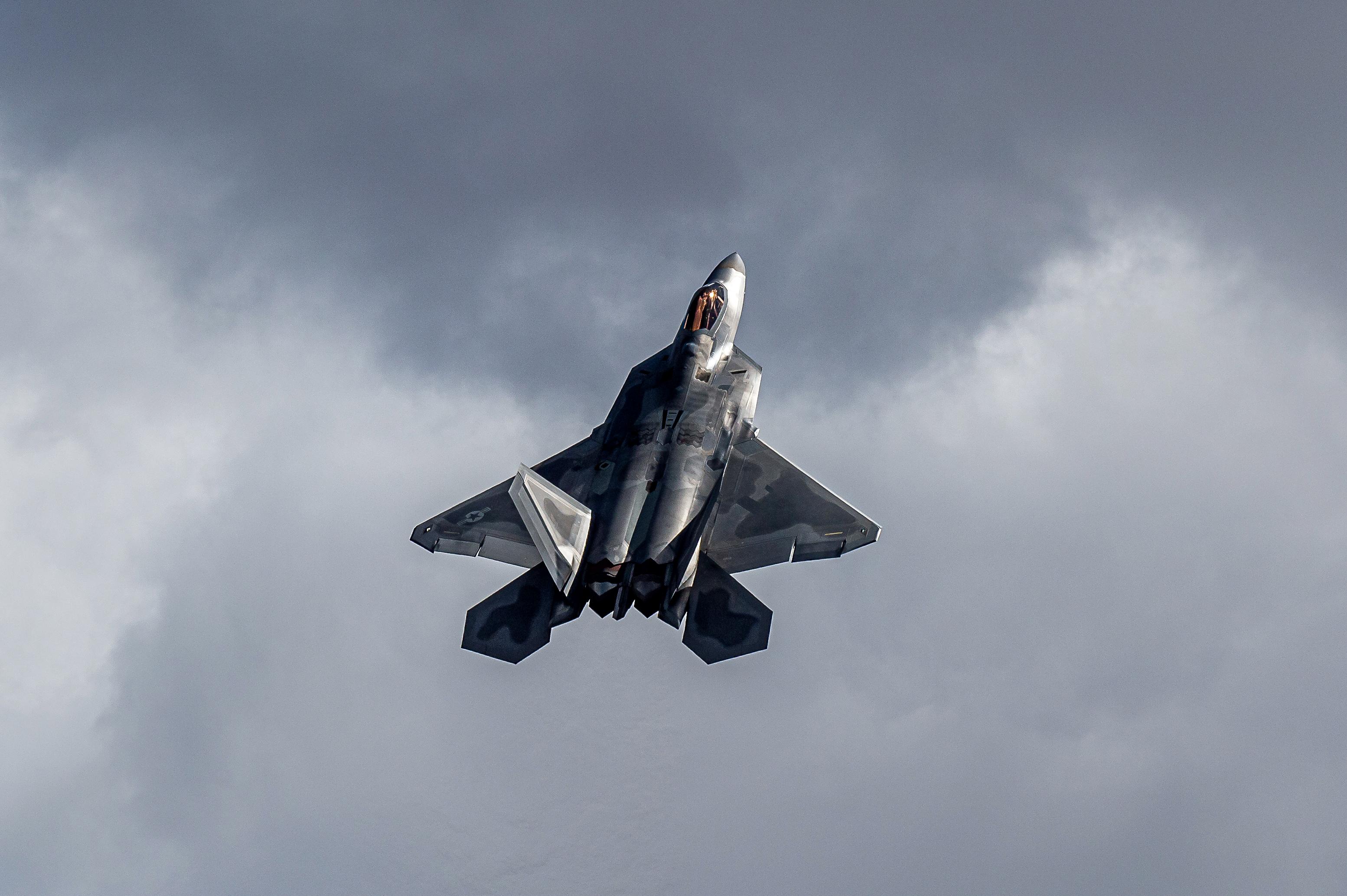3107x2068 Two F 22 Raptors Dropped By The U.S