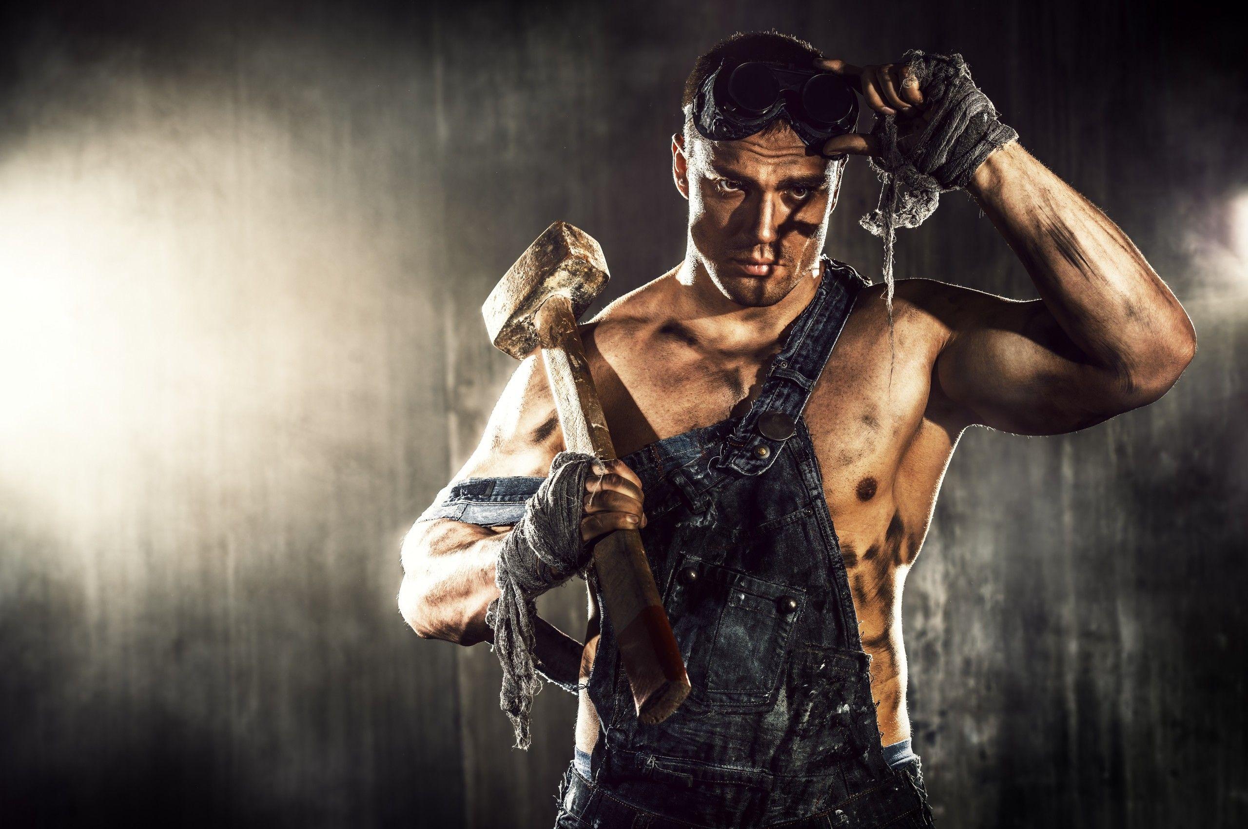 2560x1700 Aesthetic Bodybuilder Wallpaper 4k