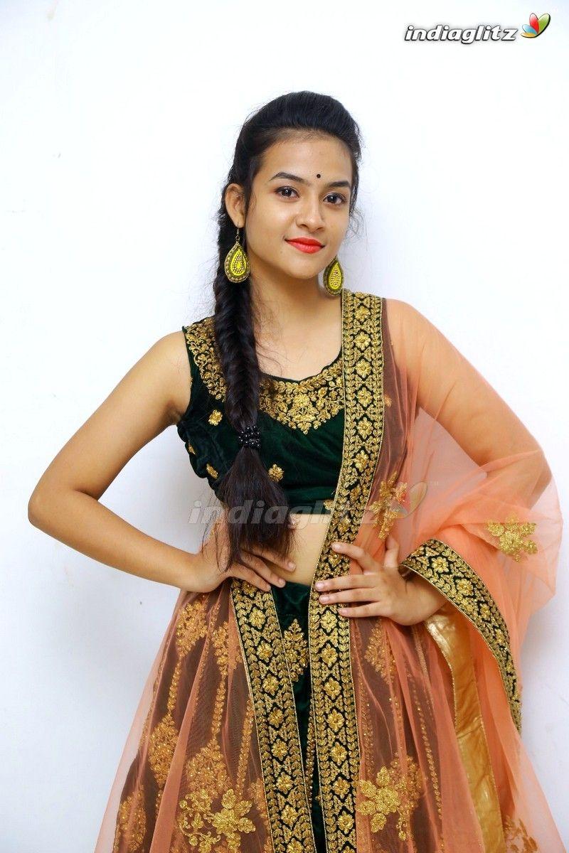 800x1200 Sahithi Photo Actress photo, image, gallery